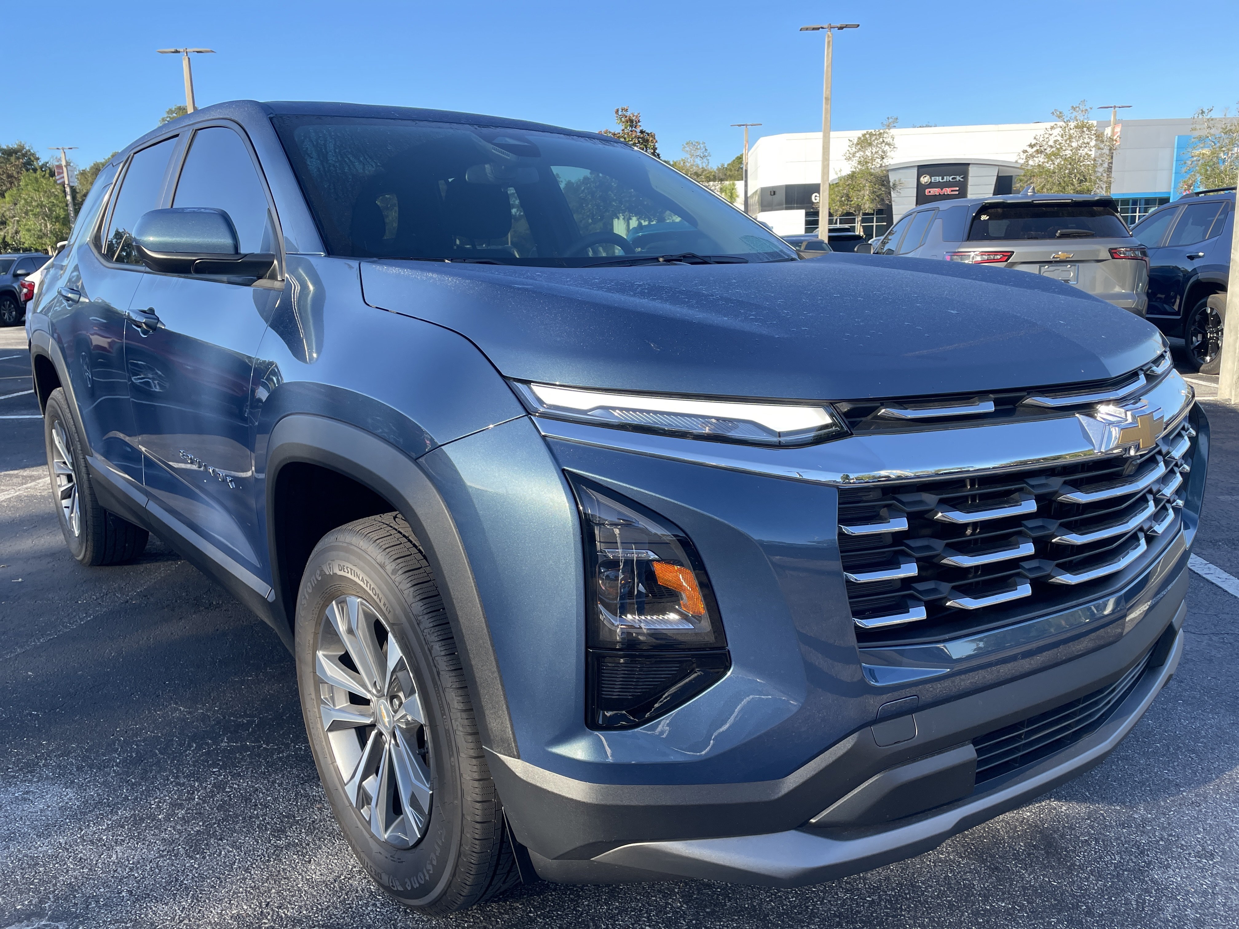2027 Chevrolet Equinox LT - Photo 8
