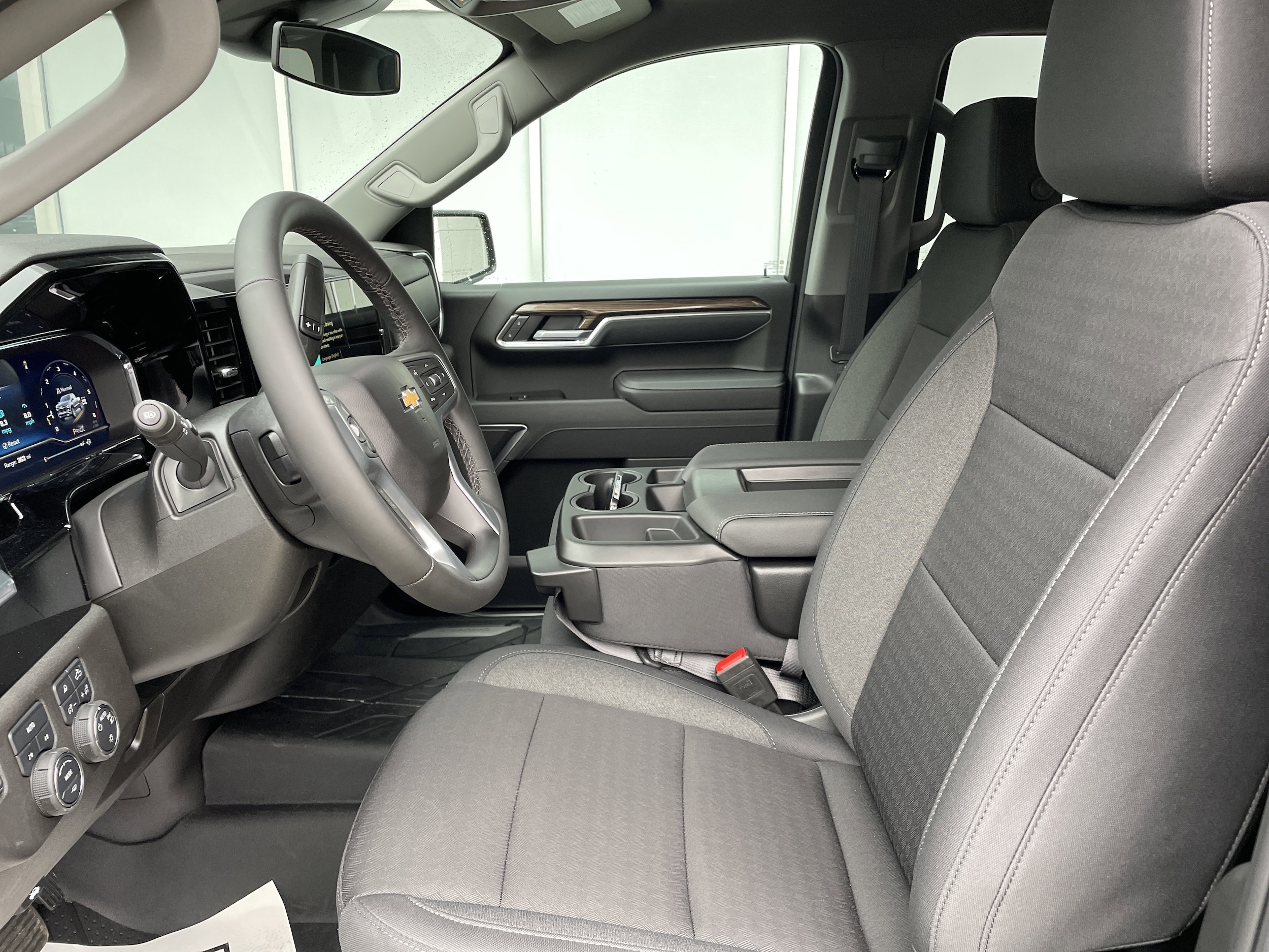 2025 Chevrolet Silverado 1500 LT - Photo 12