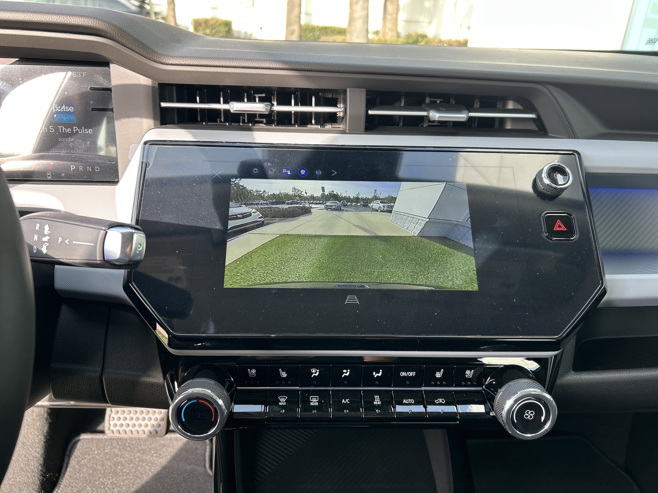 2027 Chevrolet Bolt RS - Photo 22