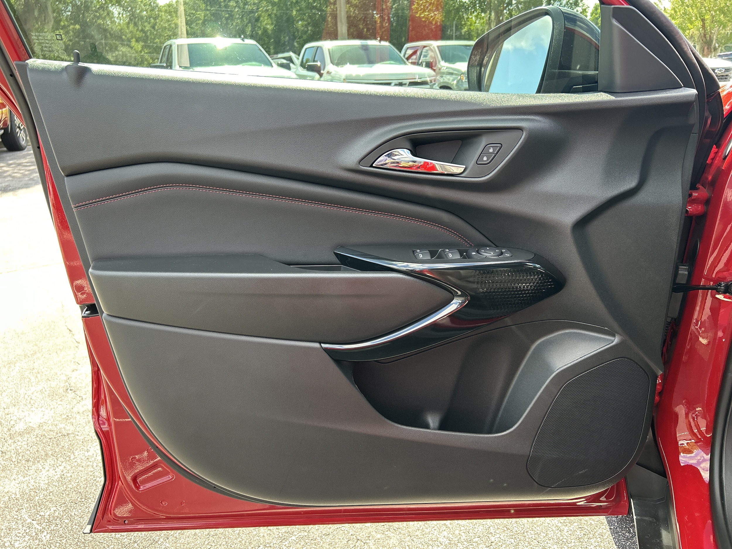 2026 Chevrolet Trax RS - Photo 11
