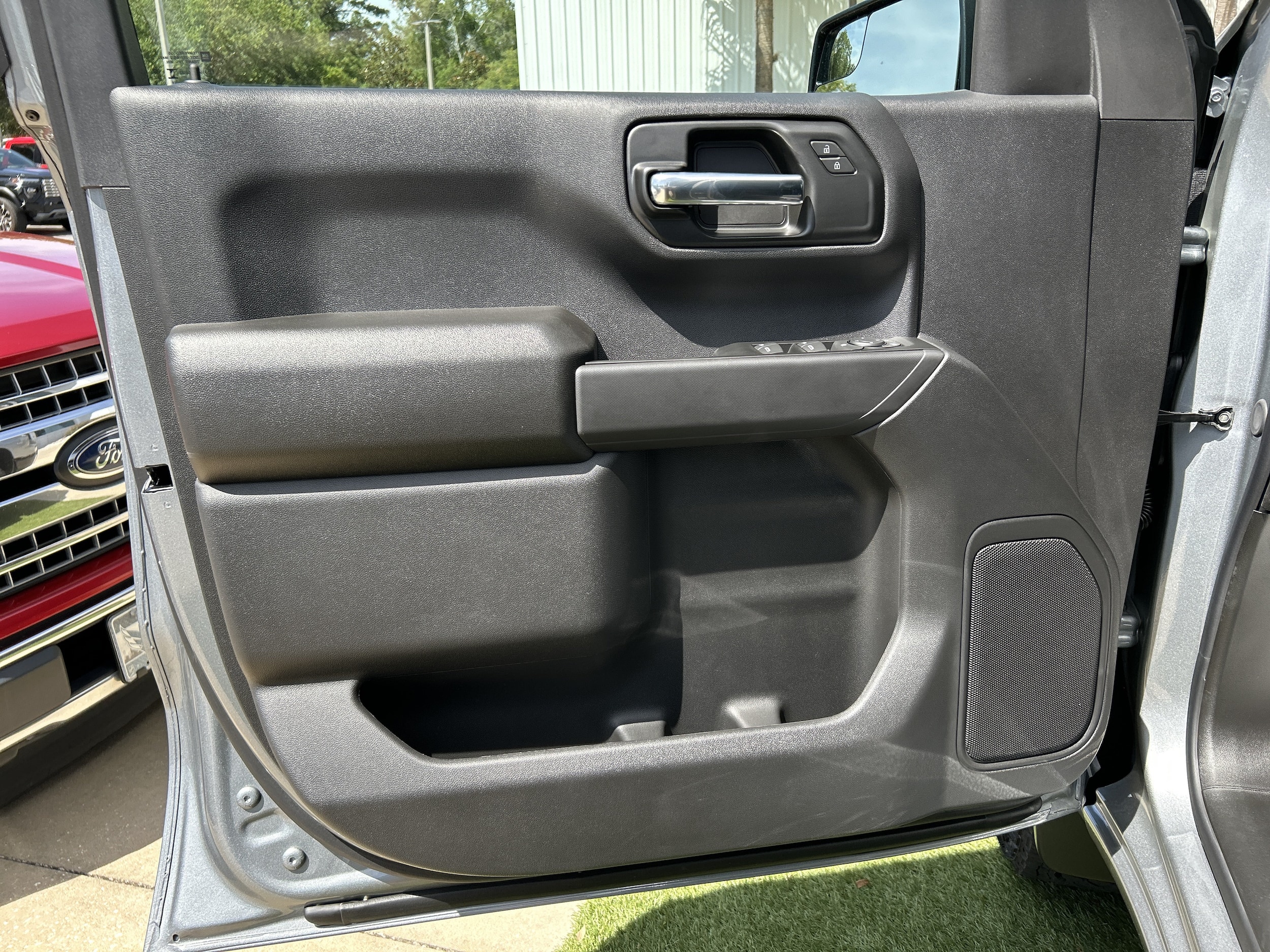 2026 Chevrolet Silverado 1500 Custom Trail Boss - Photo 10