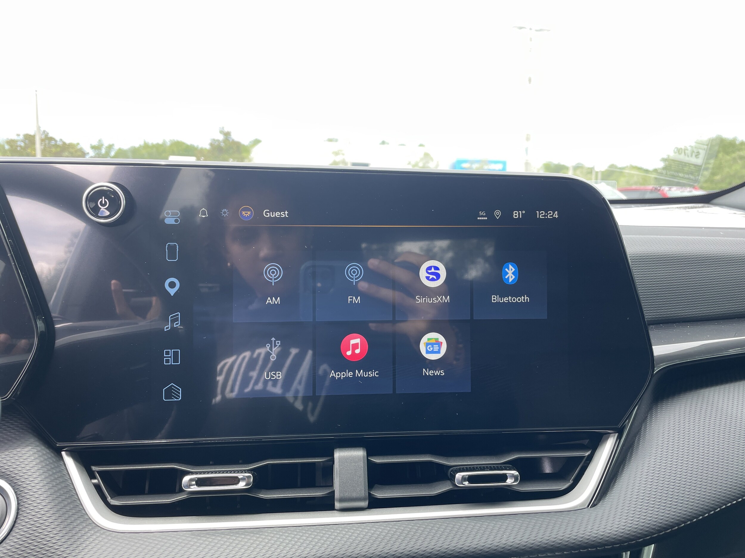 2027 Chevrolet Equinox LT - Photo 23