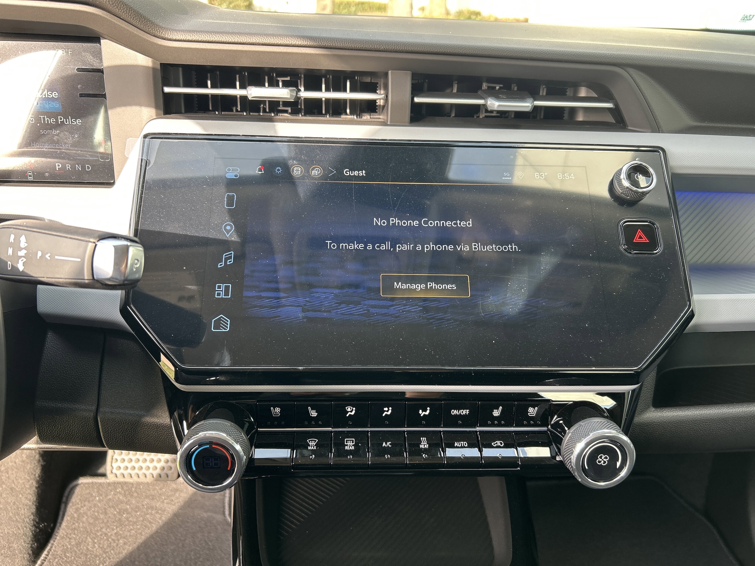 2027 Chevrolet Bolt RS - Photo 26