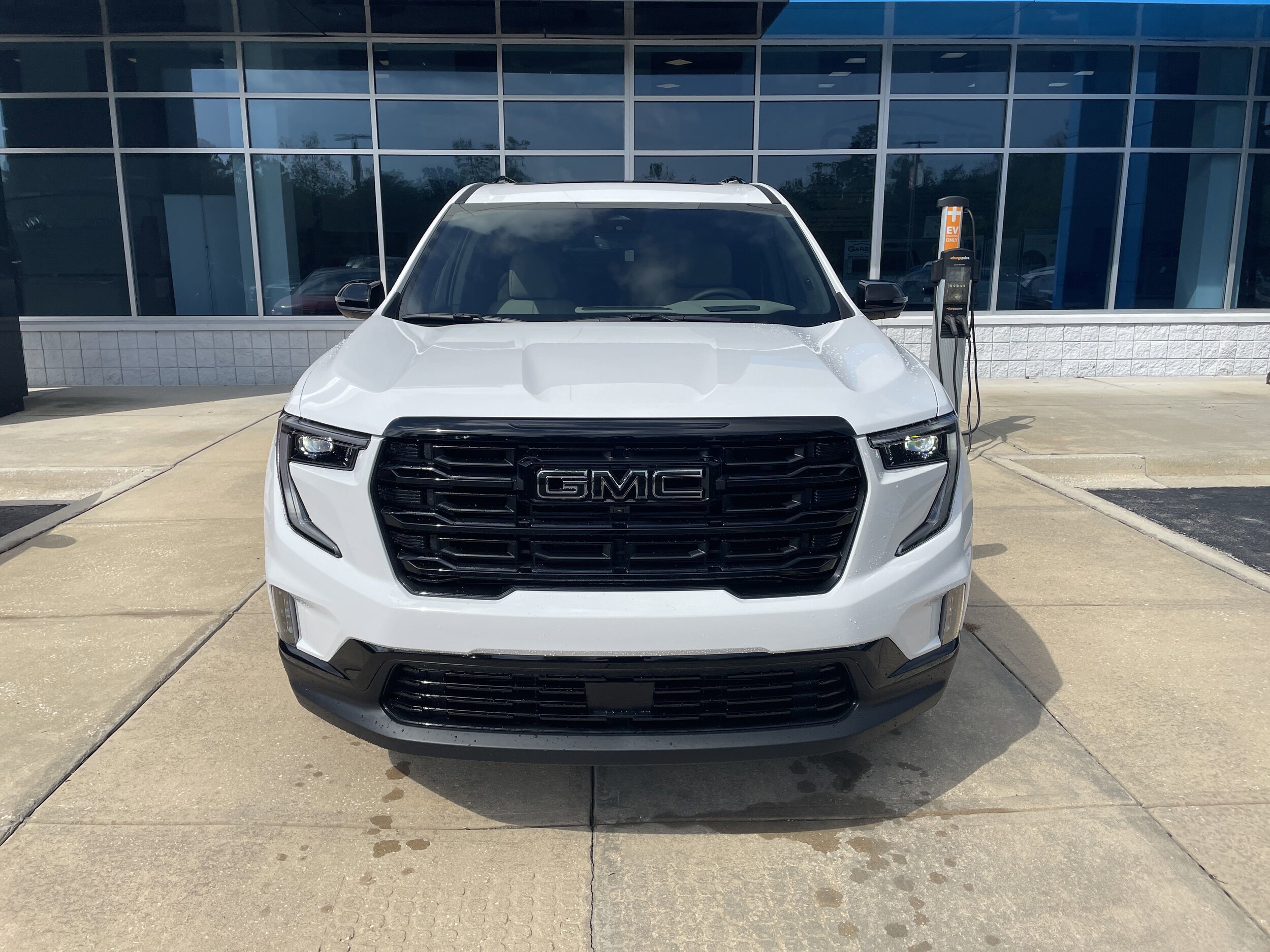 2026 Gmc Acadia Elevation photo 2