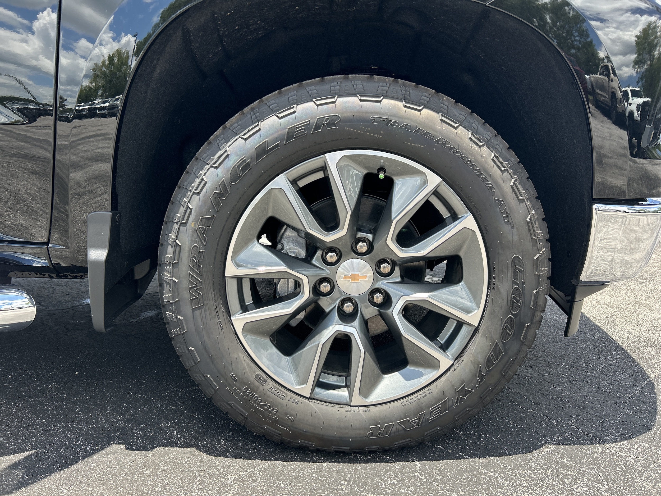 2026 Chevrolet Silverado 1500 LT - Photo 10