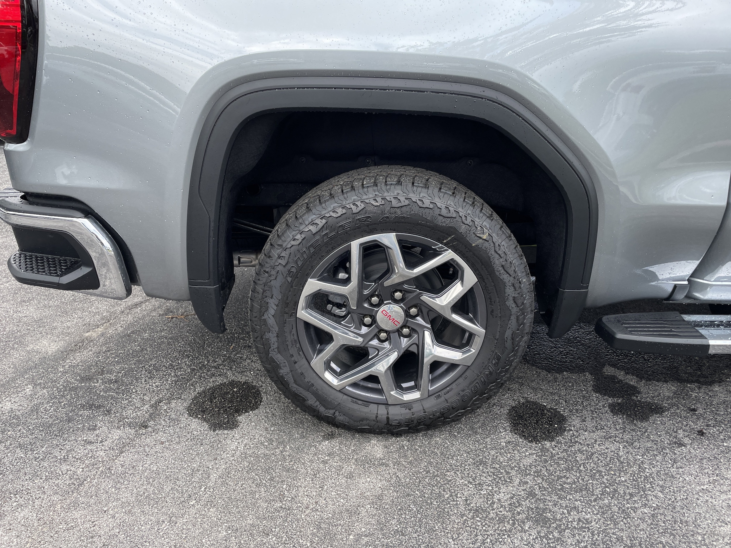 2026 GMC Sierra 1500 SLT - Photo 10