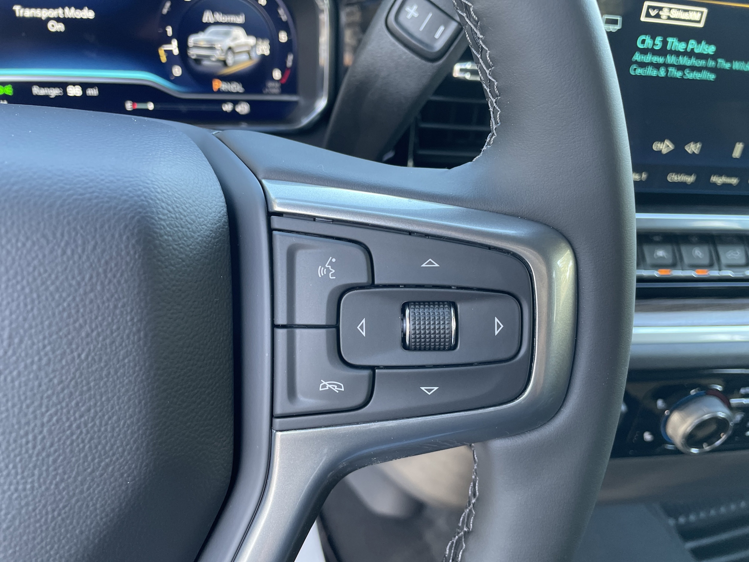 2025 Chevrolet Silverado 1500 LT - Photo 17