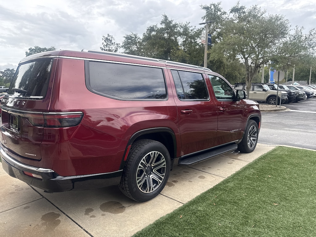 Used 2024 Jeep Wagoneer L Series II