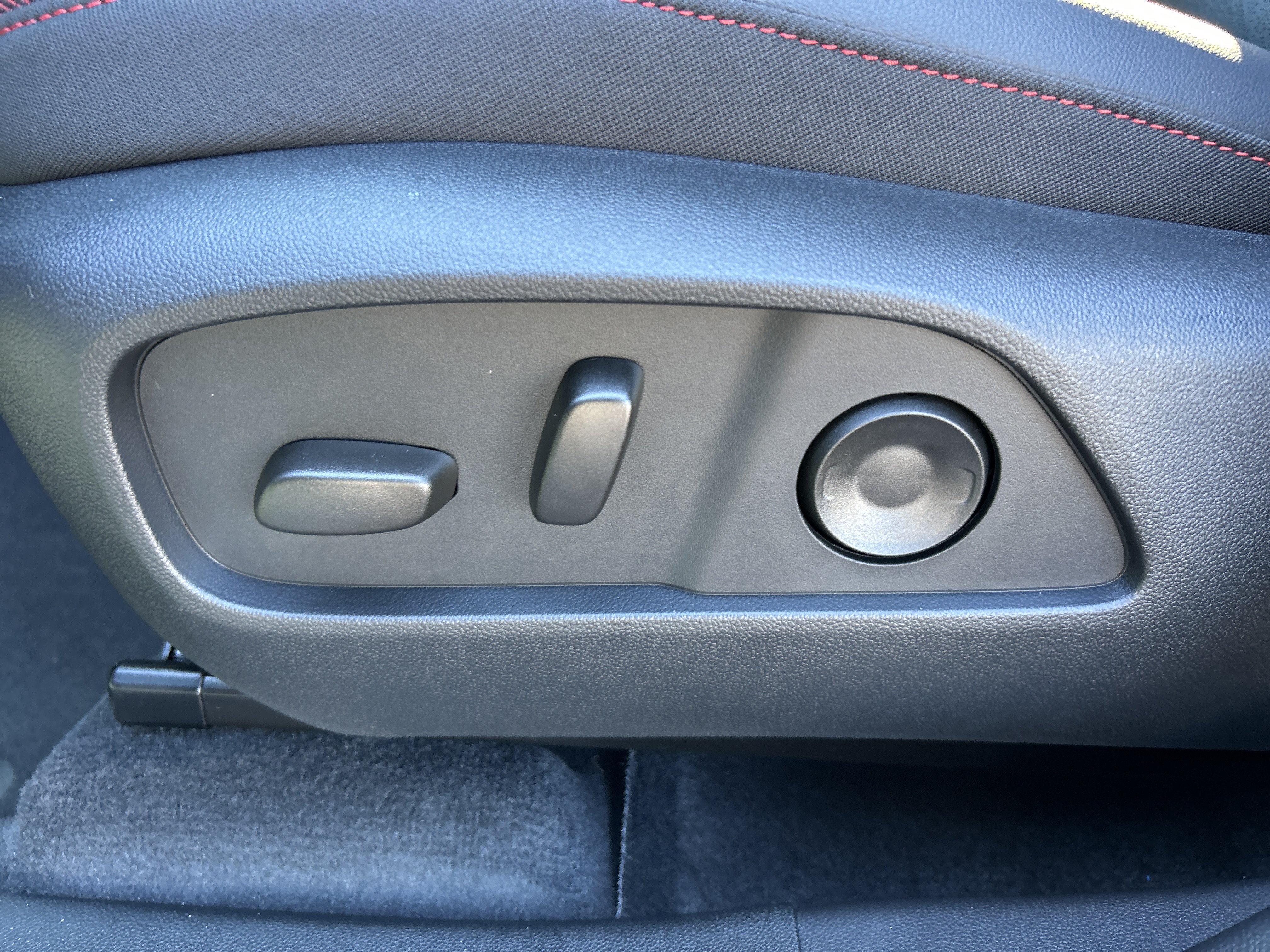 2027 Chevrolet Equinox RS - Photo 15