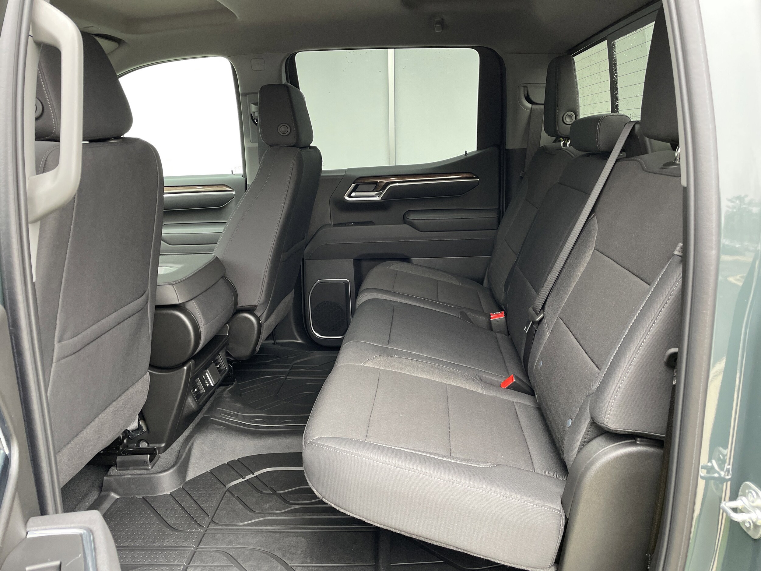 2025 Chevrolet Silverado 1500 LT - Photo 31