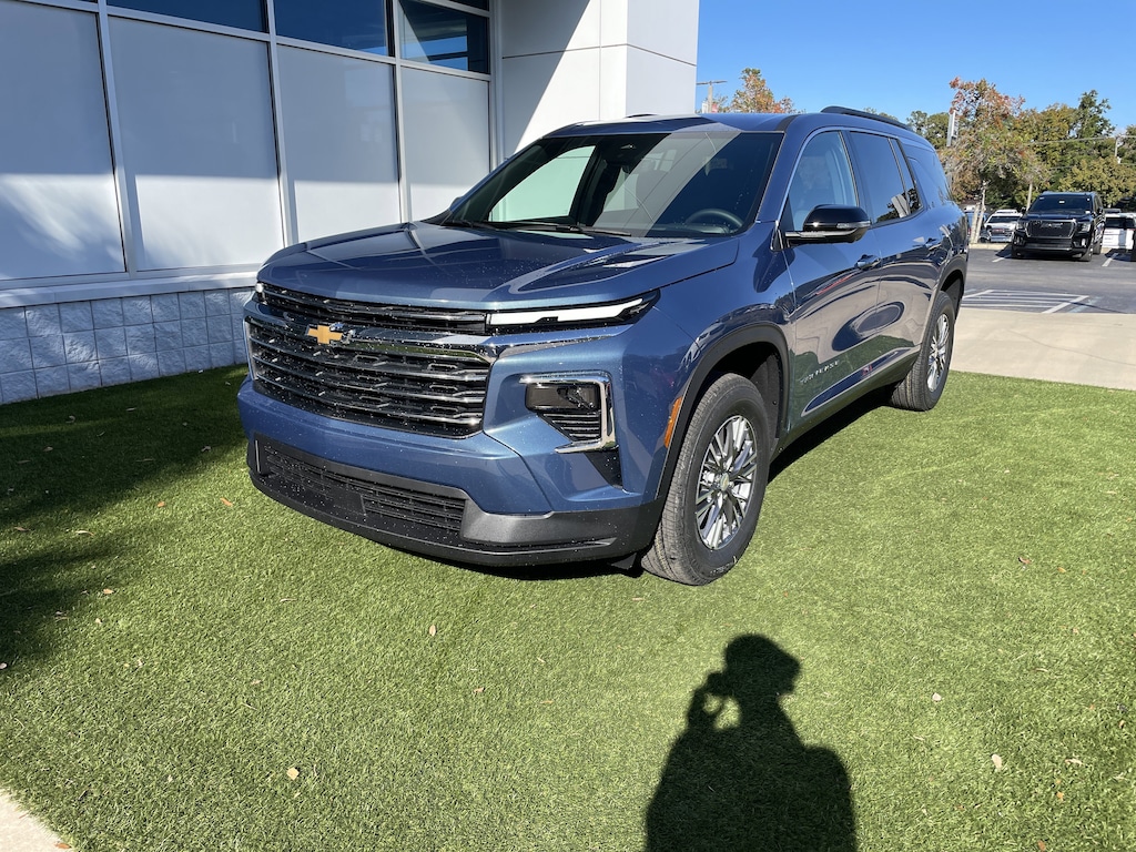 New 2026 Chevrolet Traverse LT SUV