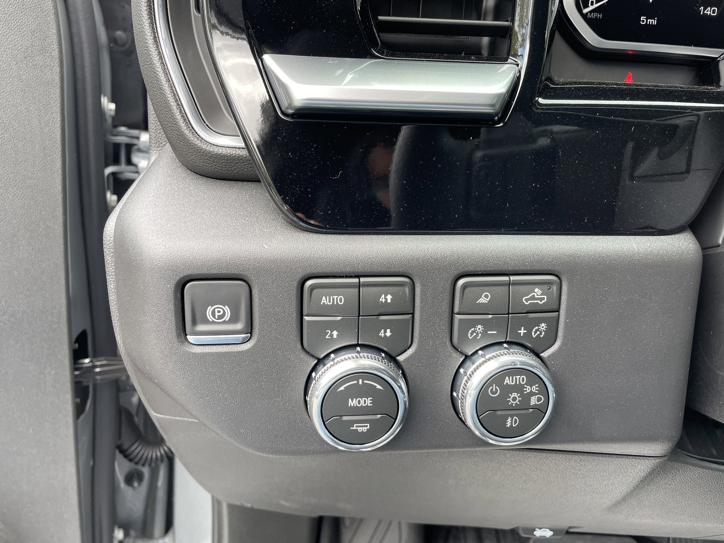 2026 GMC Sierra 1500 SLT - Photo 22