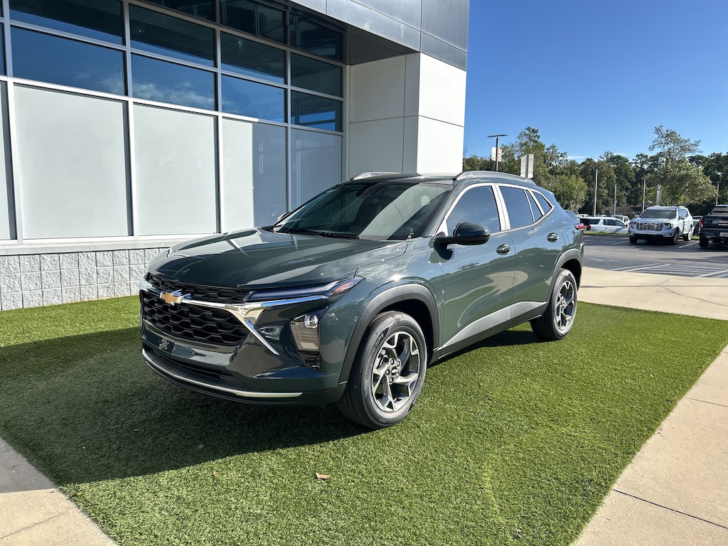 New 2026 Chevrolet Trax LT SUV