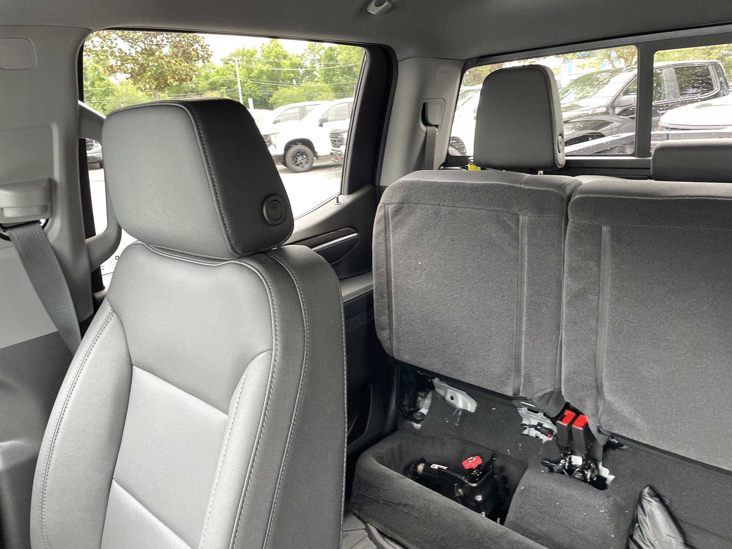 2026 GMC Sierra 1500 SLT - Photo 33