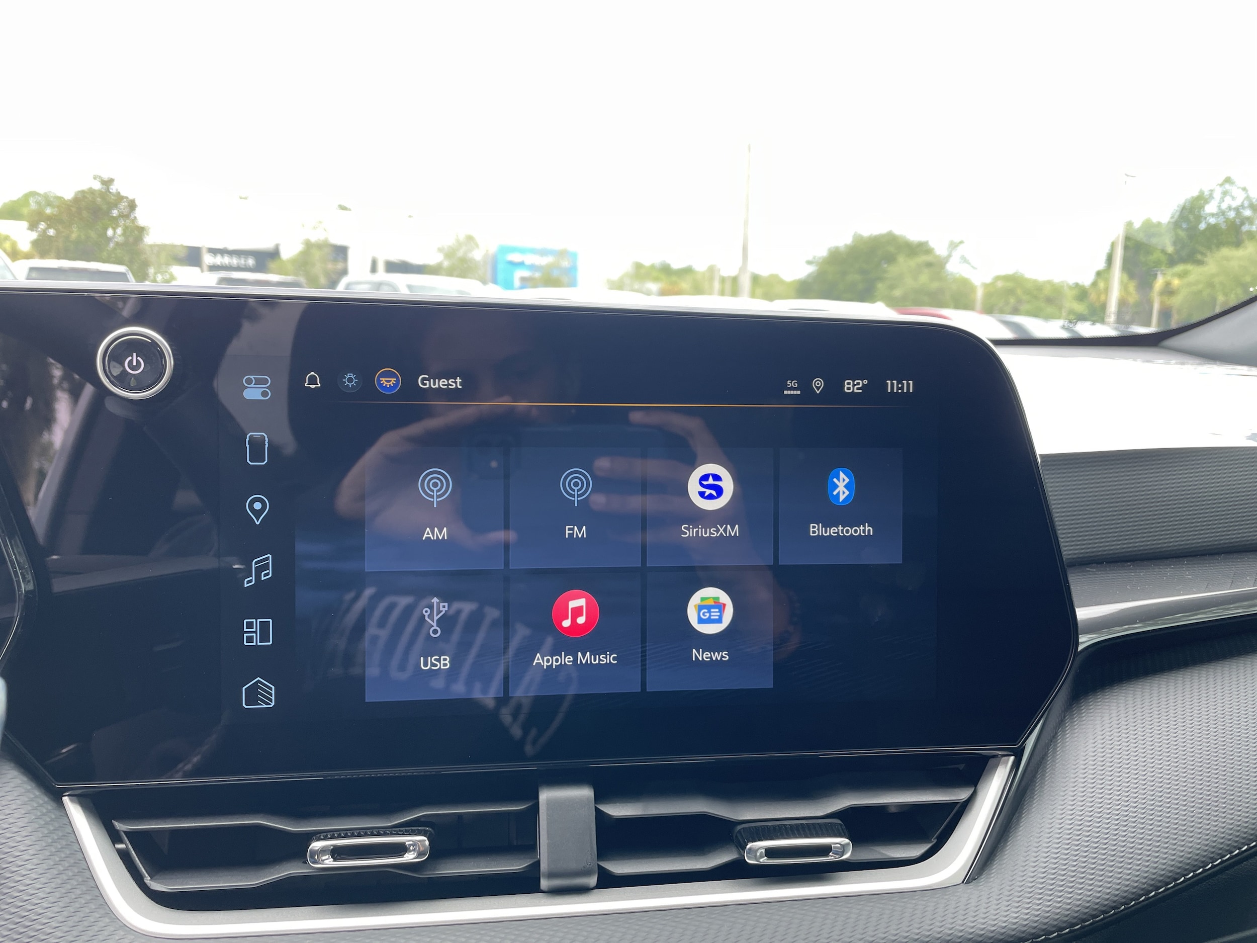 2027 Chevrolet Equinox LT - Photo 23