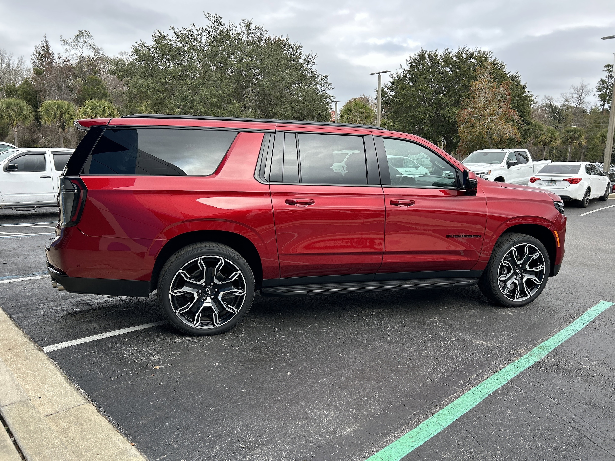 2025 Chevrolet Suburban RST - Photo 17