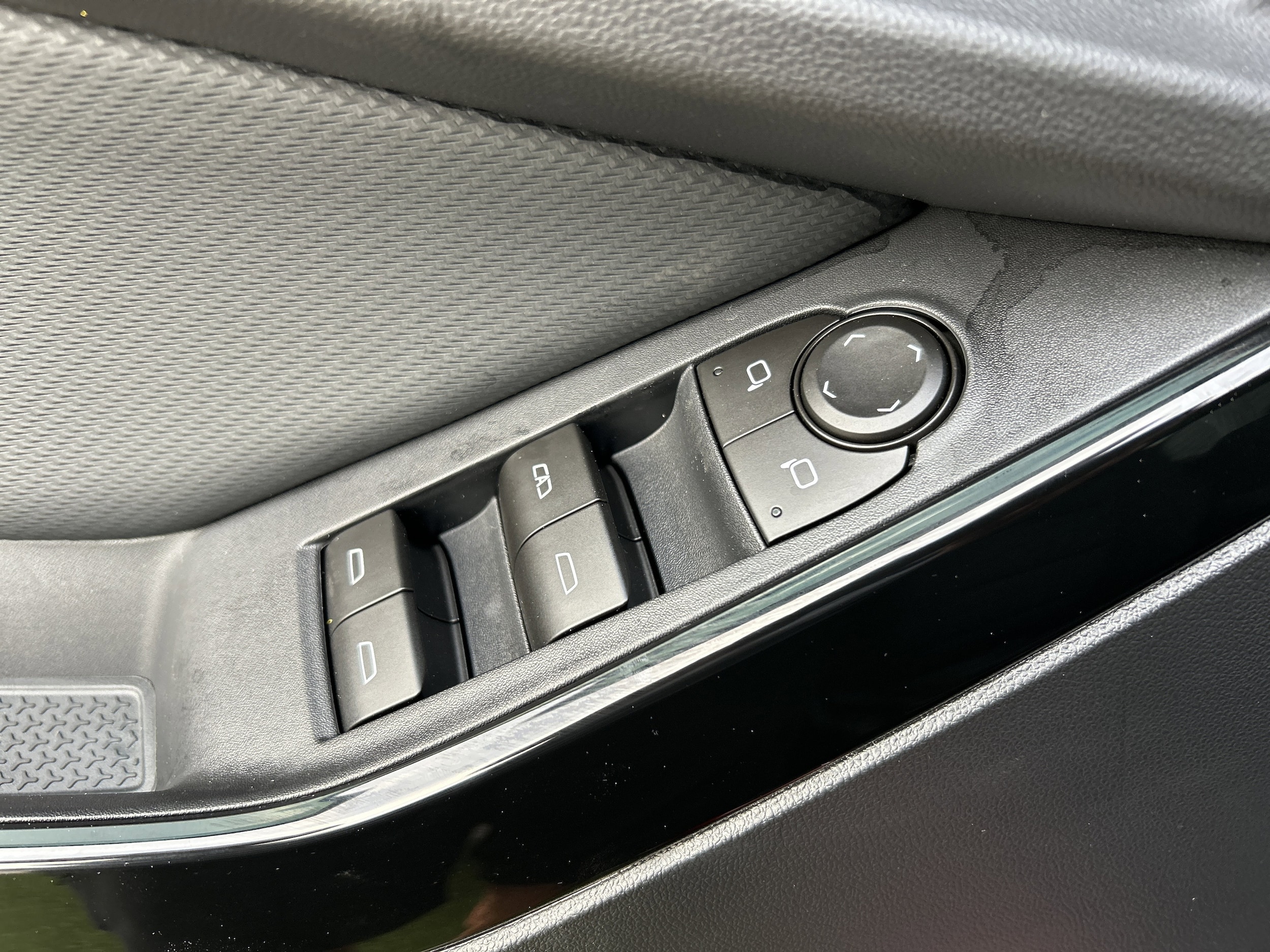 2026 Chevrolet Equinox LT - Photo 17