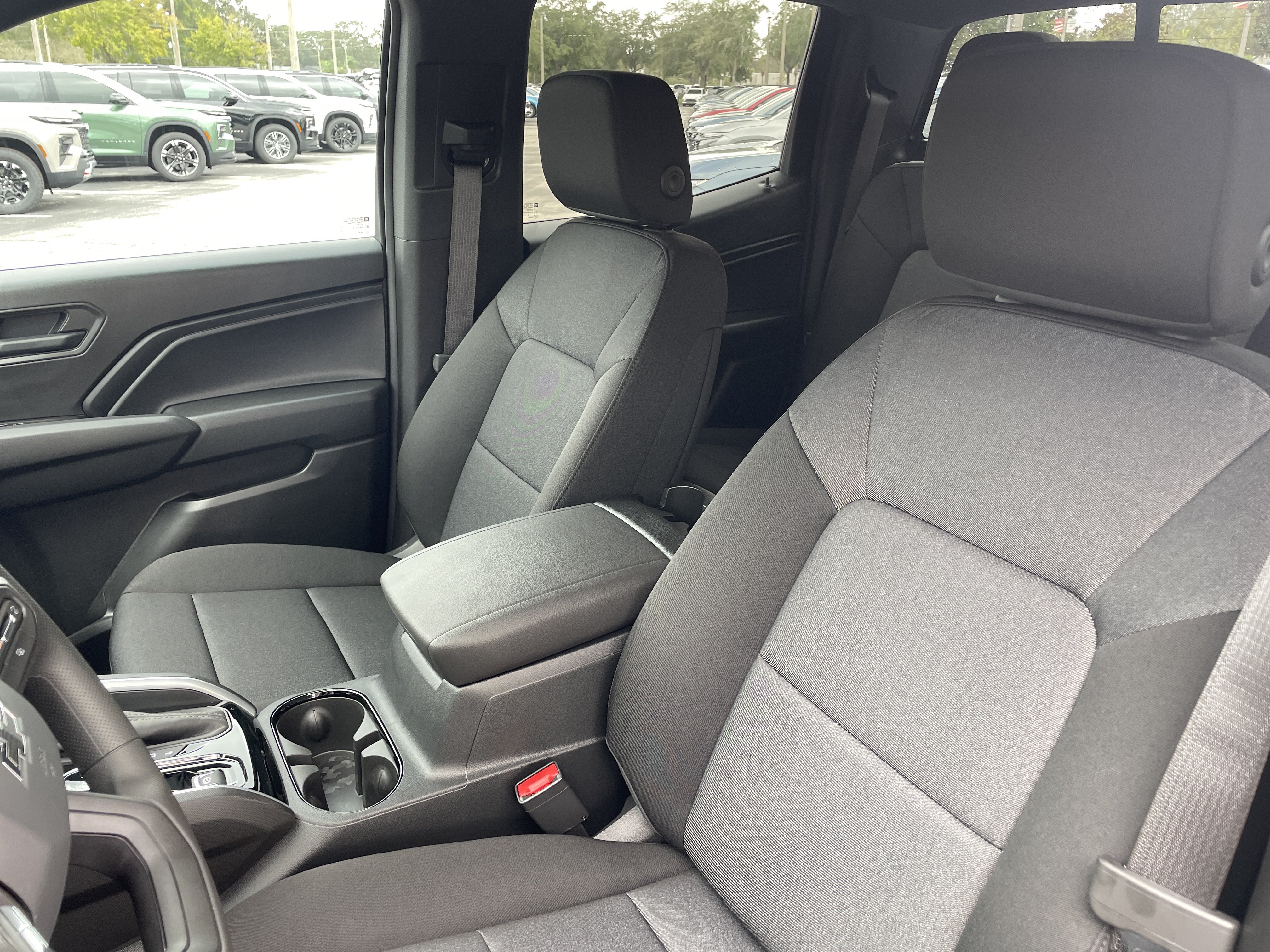 2026 Chevrolet Colorado Trail Boss - Photo 38