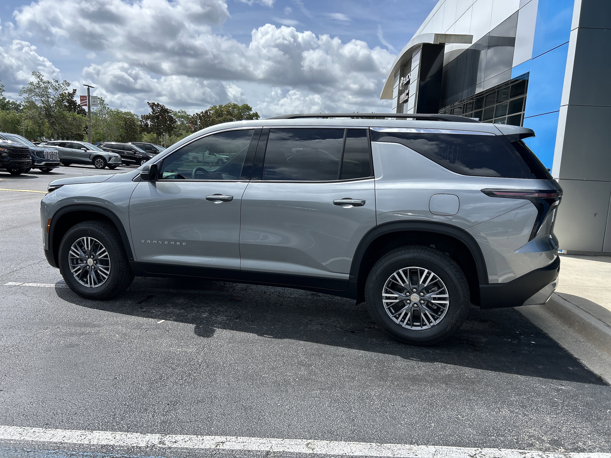 2026 Chevrolet Traverse LT - Photo 6