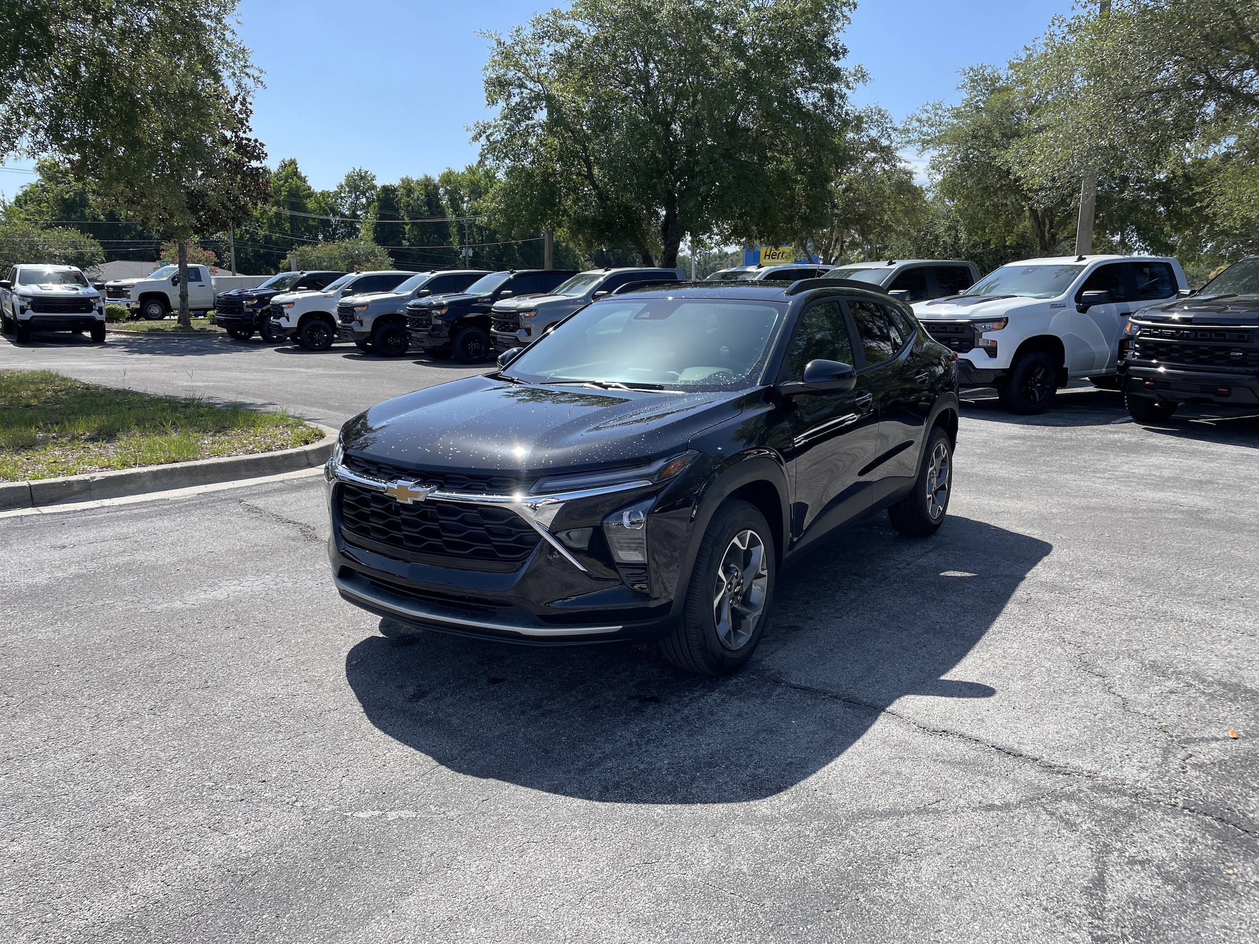 2026 Chevrolet Trax LT - Photo 3