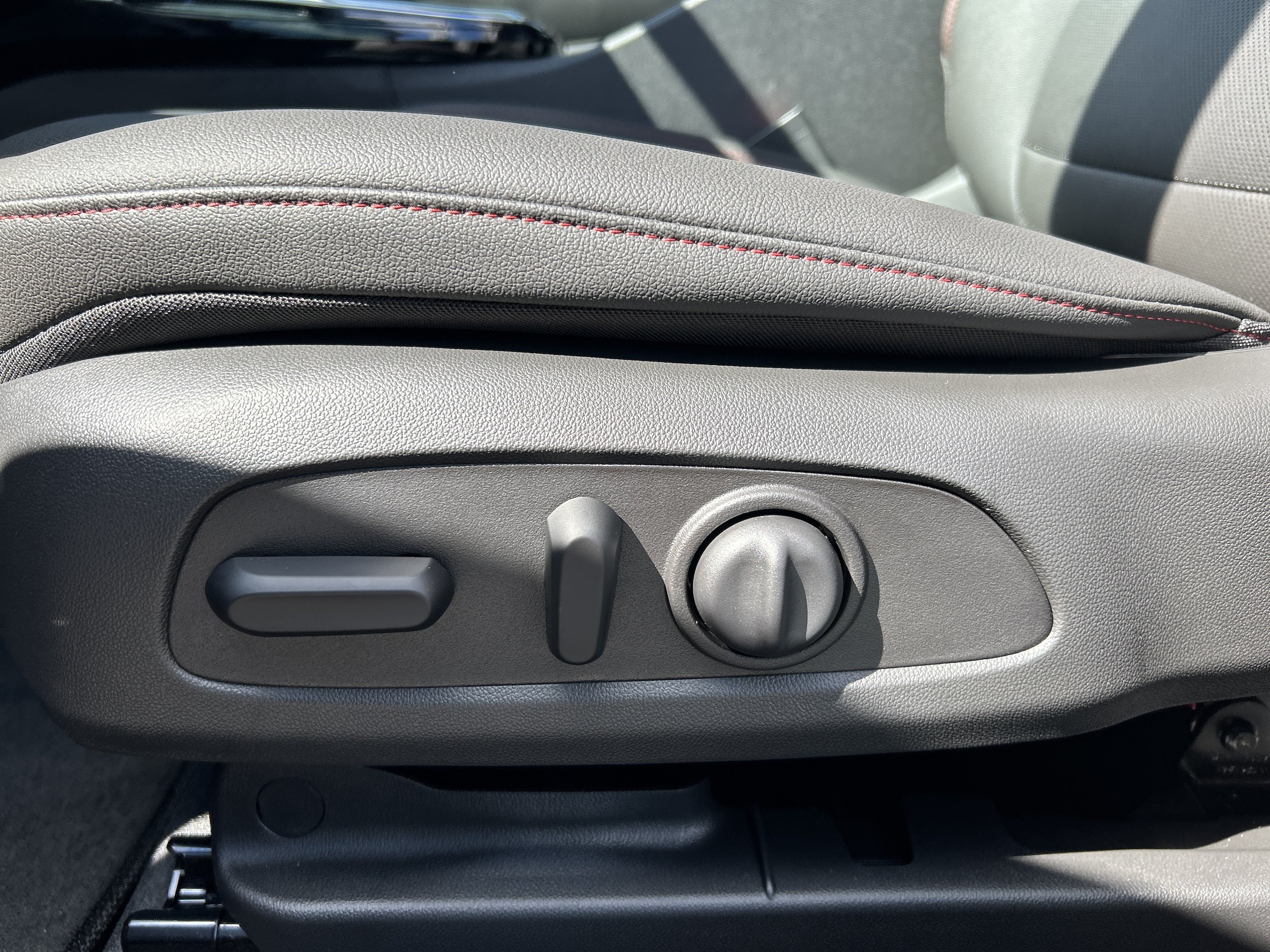 2026 Chevrolet Trax RS - Photo 16