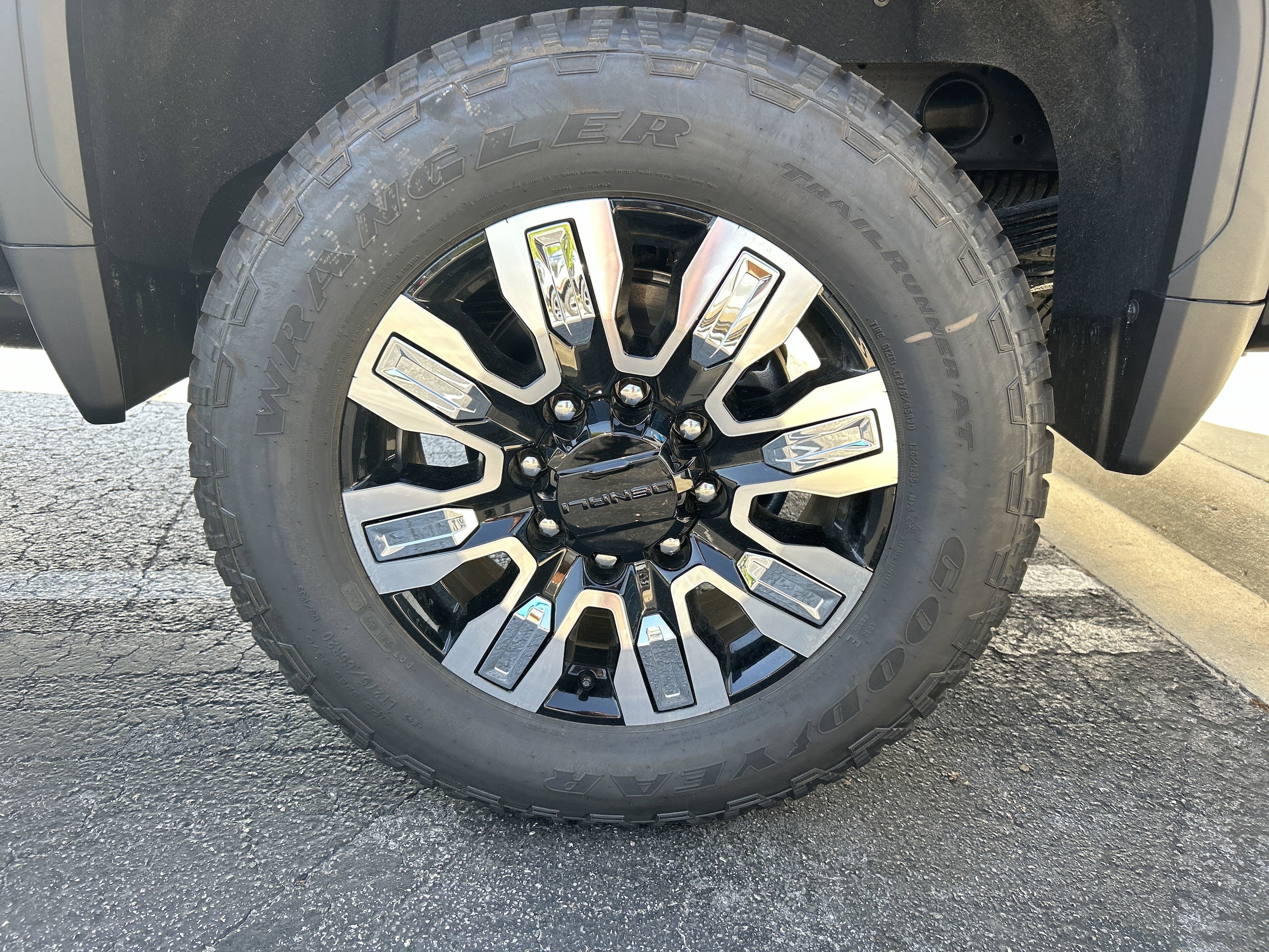 2025 GMC Sierra 2500HD Denali - Photo 14