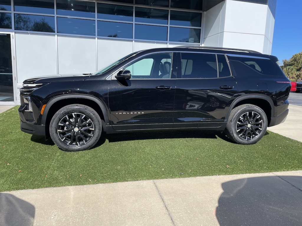 New 2026 Chevrolet Traverse LT SUV