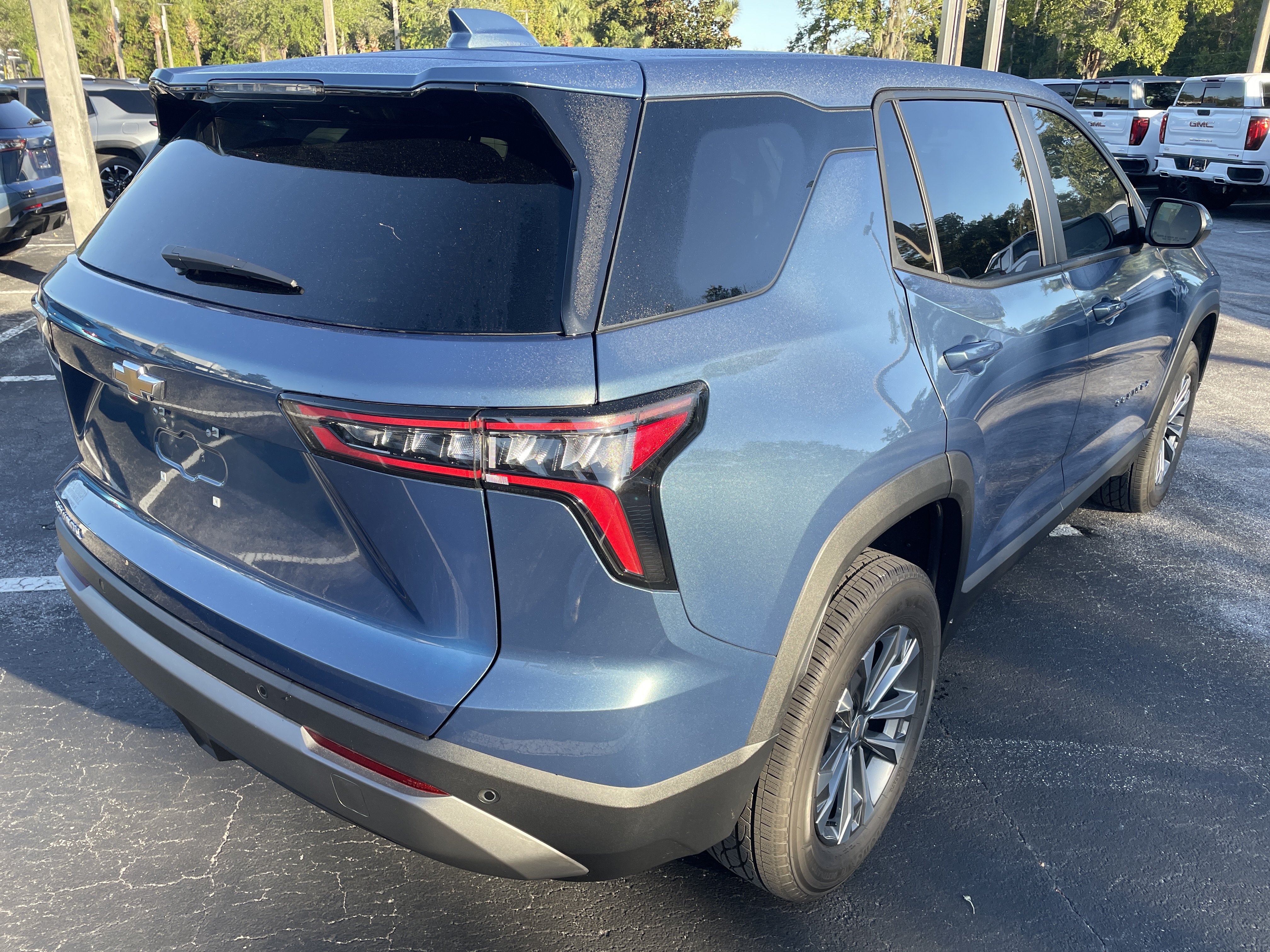 2027 Chevrolet Equinox LT - Photo 6