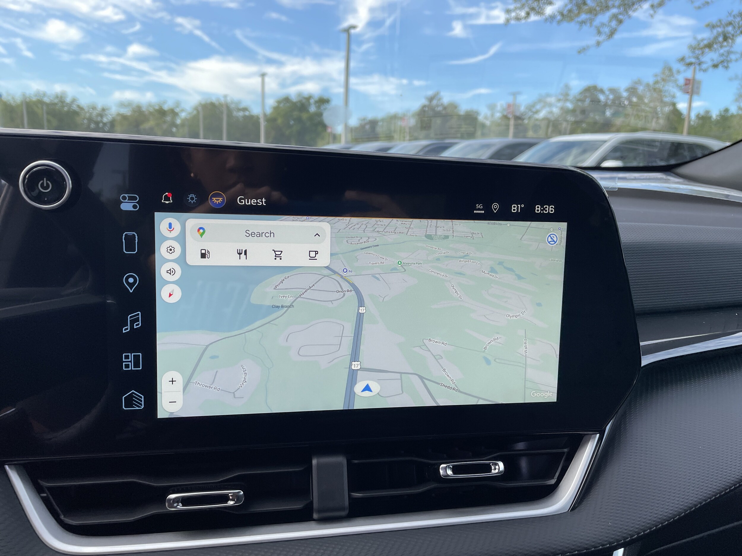 2027 Chevrolet Equinox LT - Photo 23