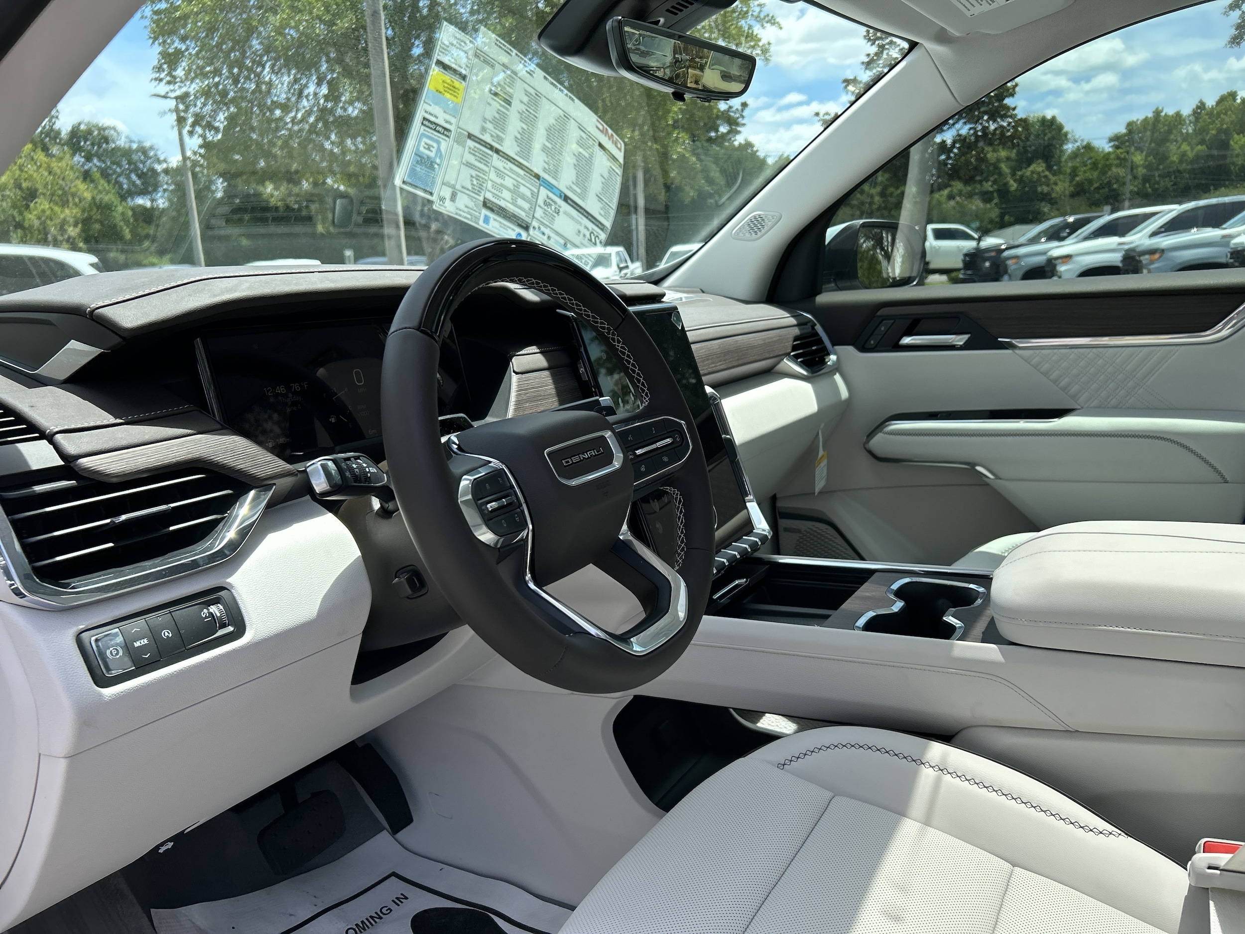 2026 GMC Acadia Denali - Photo 16