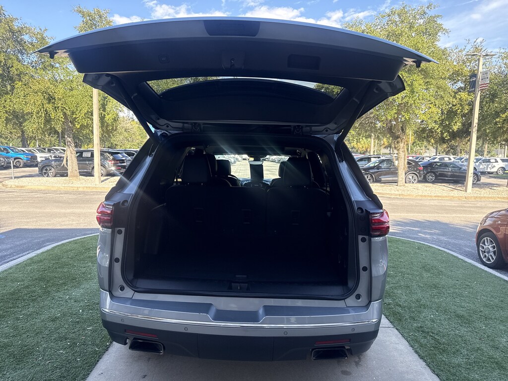 Used 2023 Chevrolet Traverse High Country SUV
