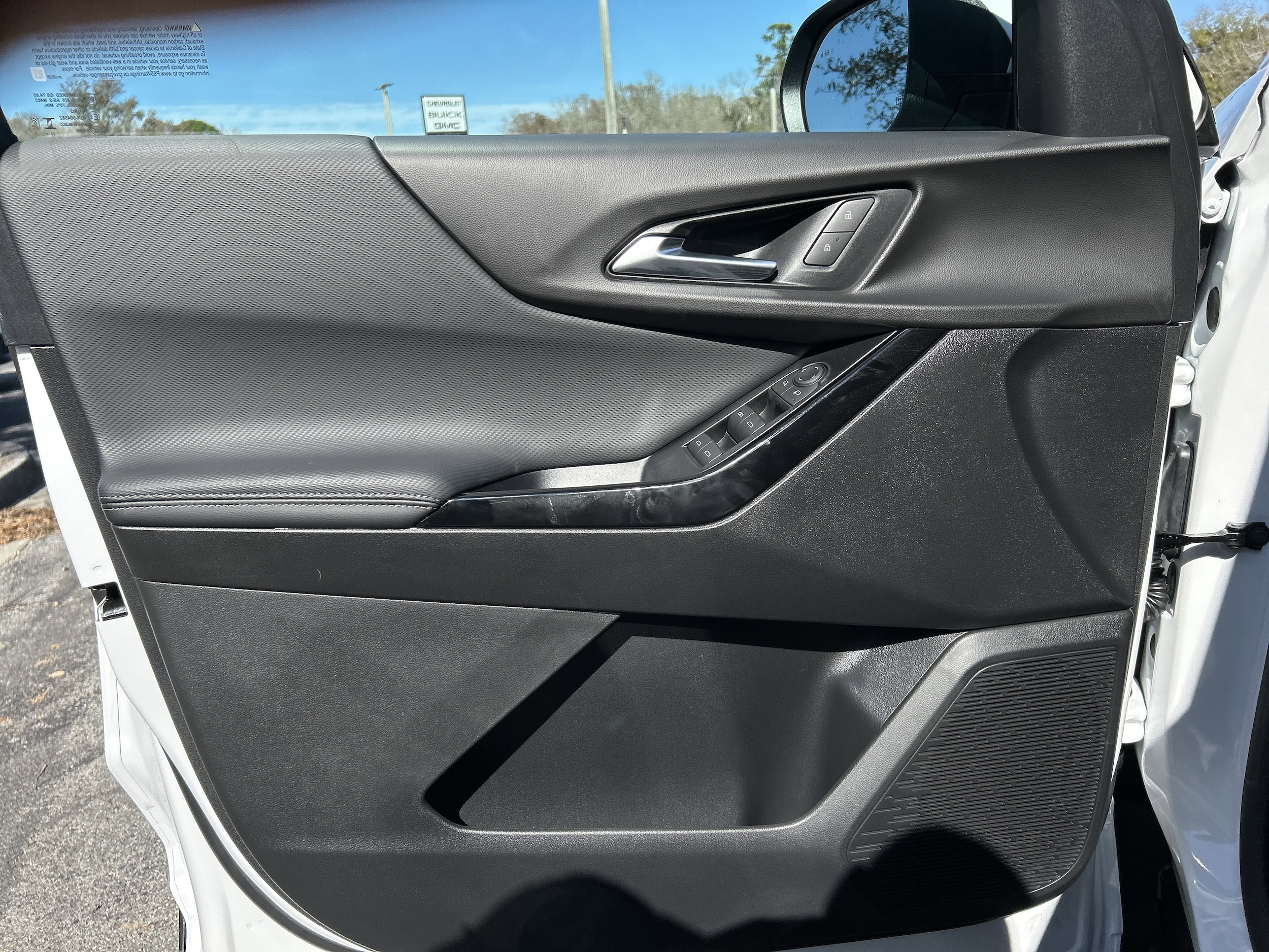 2026 Chevrolet Equinox LT - Photo 11