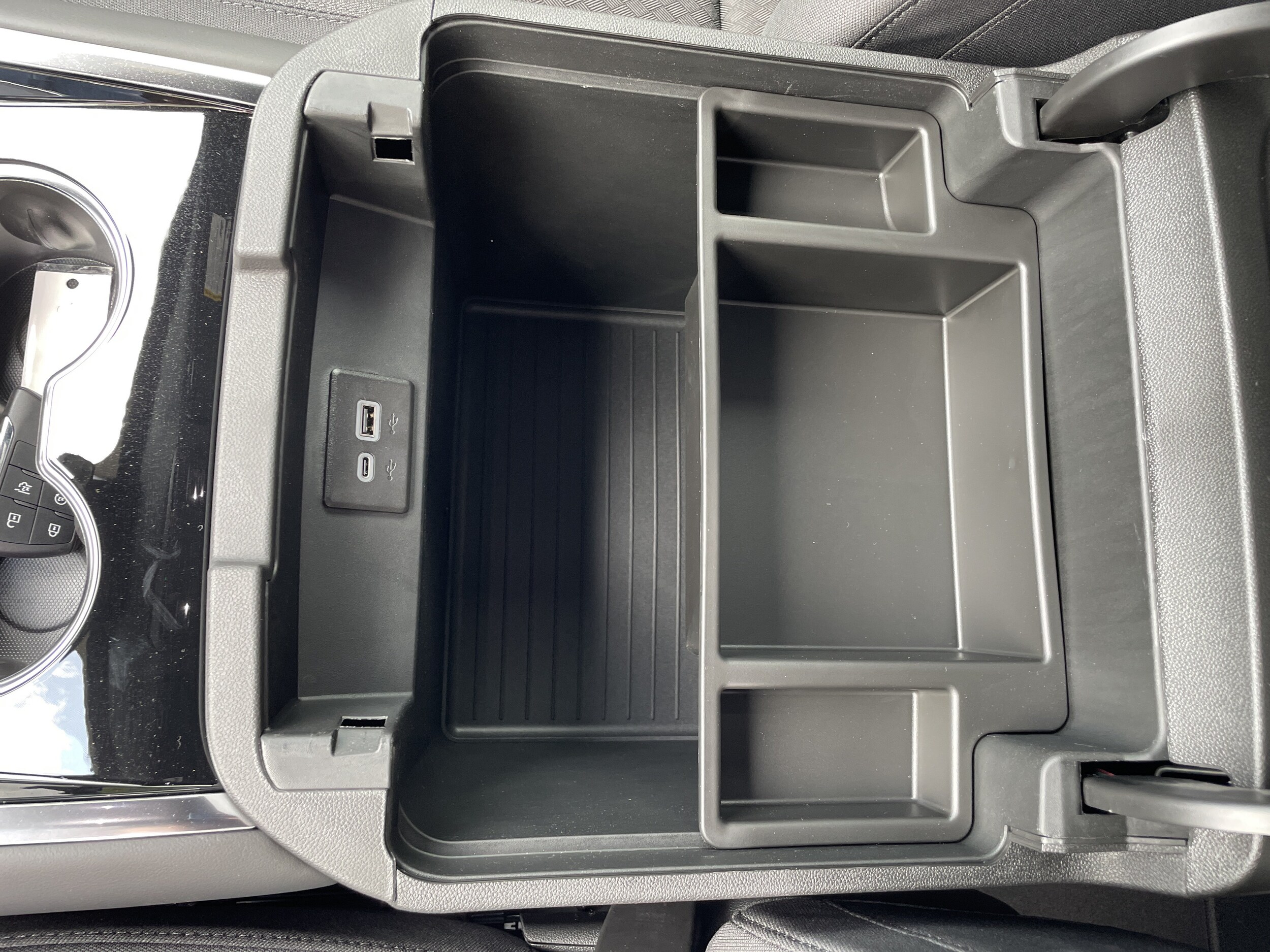 2026 Chevrolet Tahoe LS - Photo 28