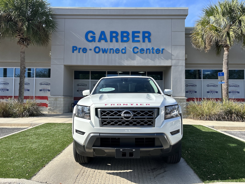 Used 2024 Nissan Frontier SV