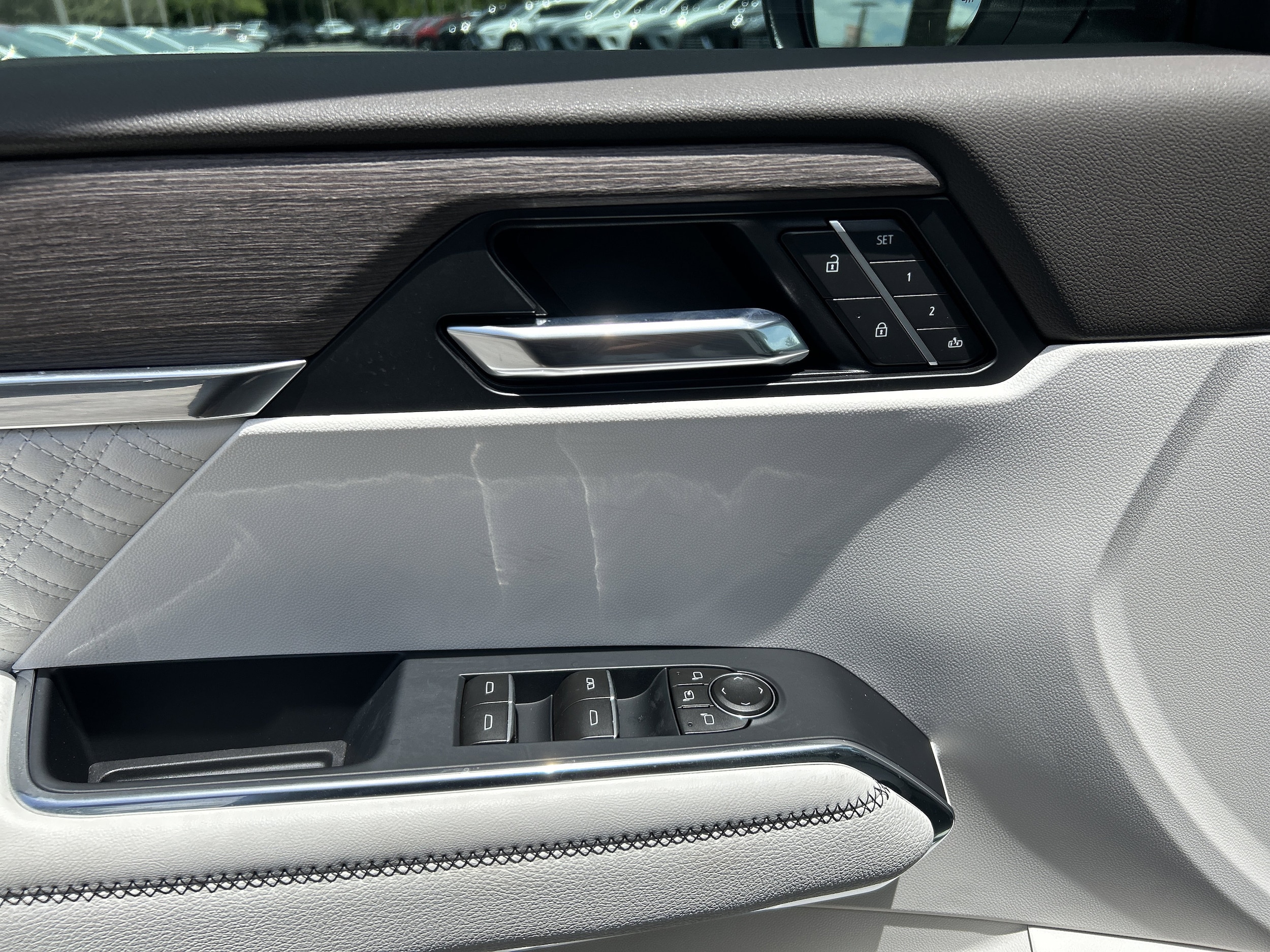 2026 GMC Acadia Denali - Photo 12