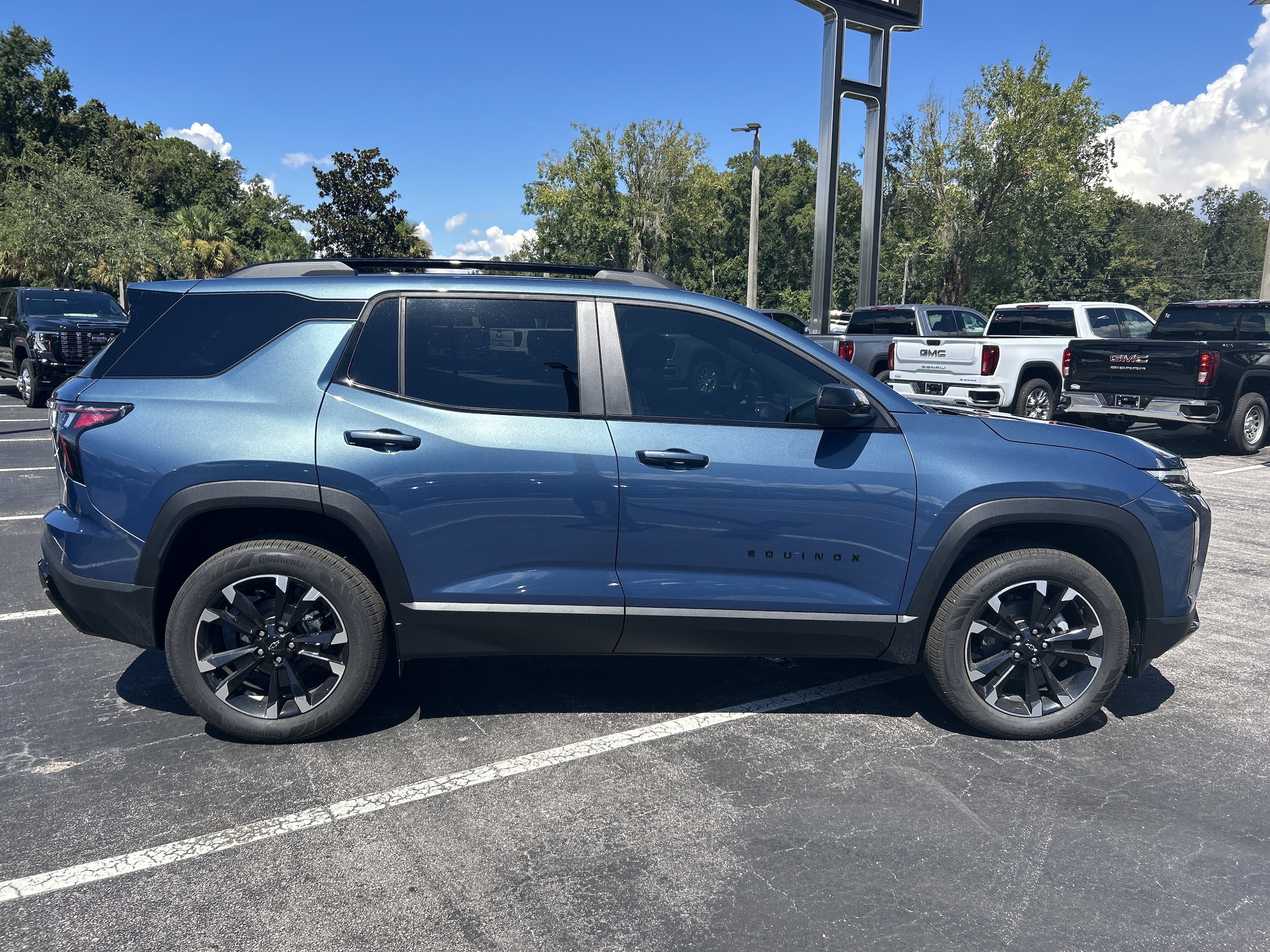 2027 Chevrolet Equinox RS - Photo 8