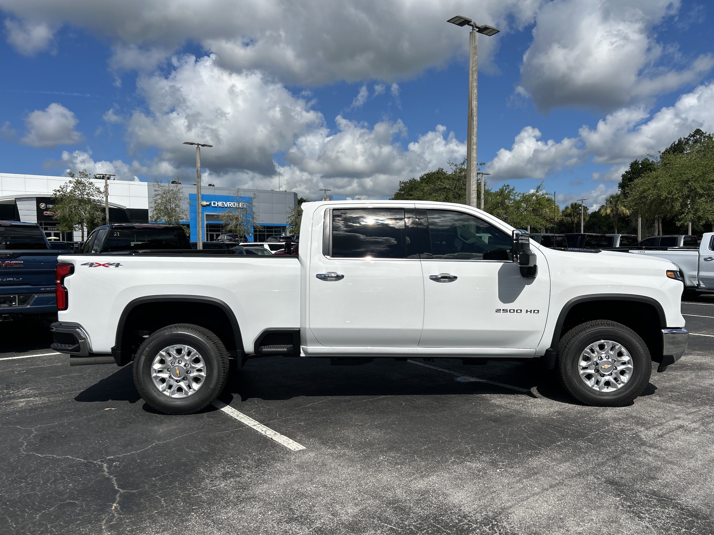 2026 Chevrolet Silverado 2500 HD LTZ - Photo 9