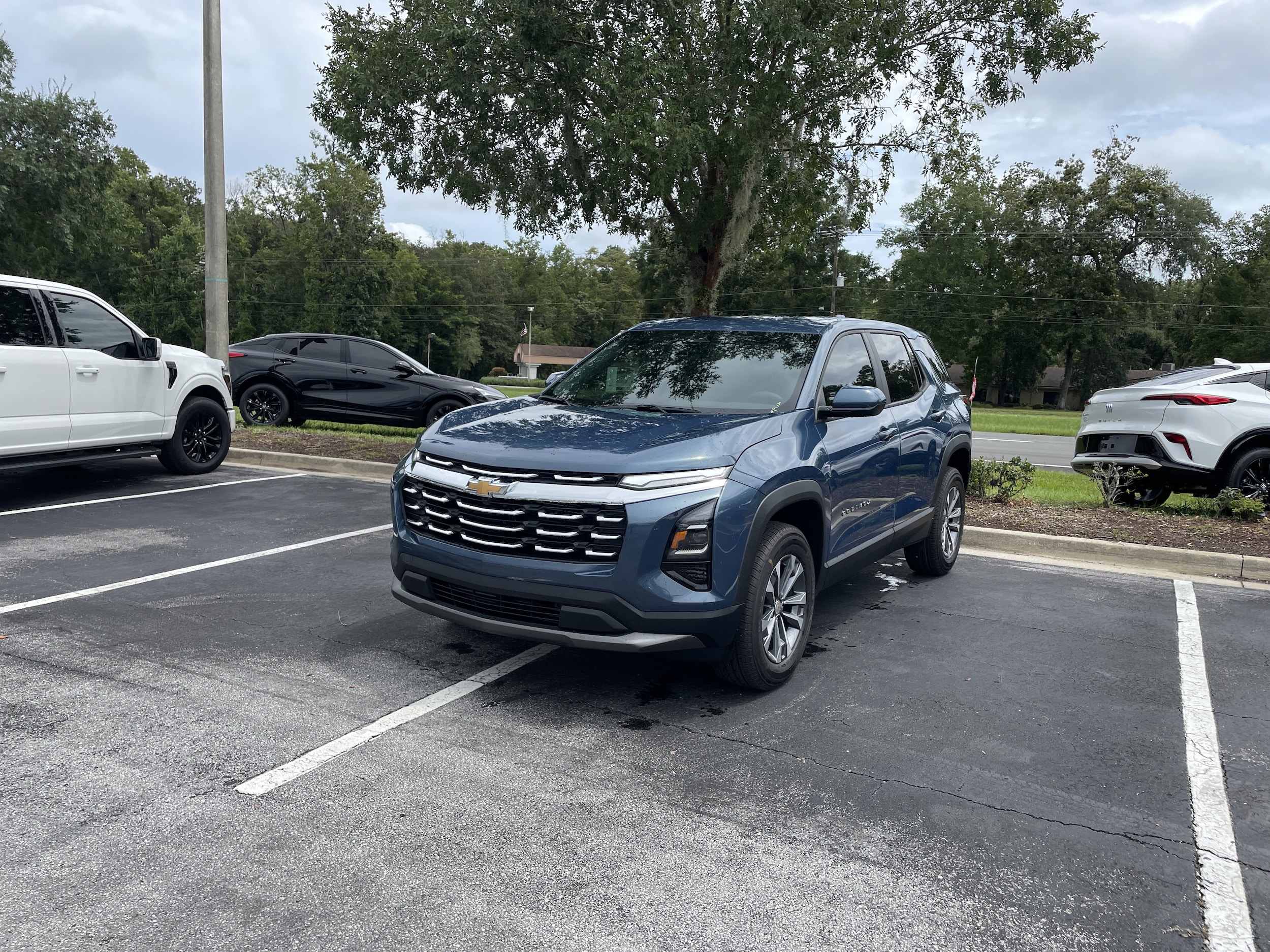 2027 Chevrolet Equinox LT - Photo 3