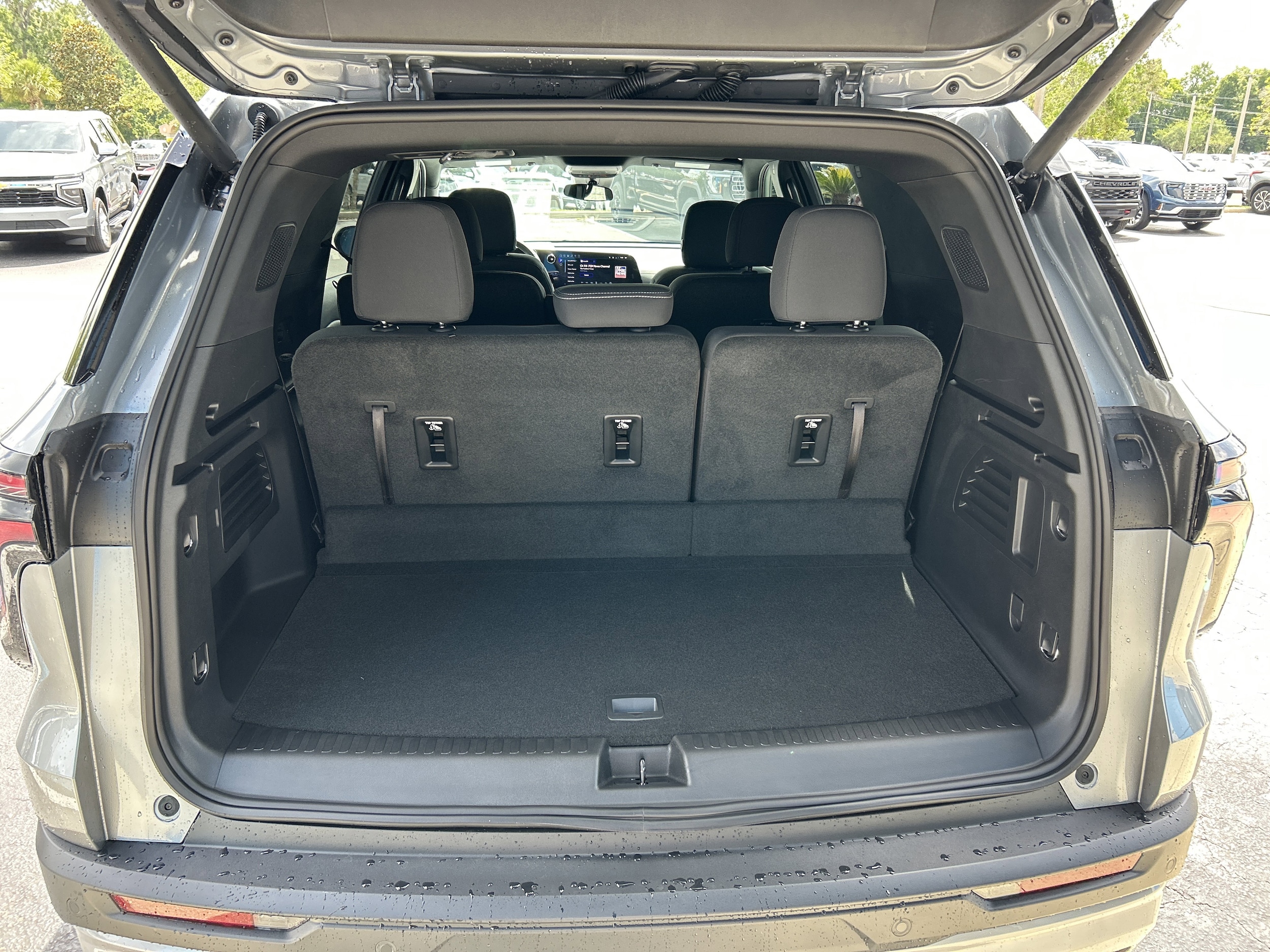2026 Chevrolet Traverse LT - Photo 9