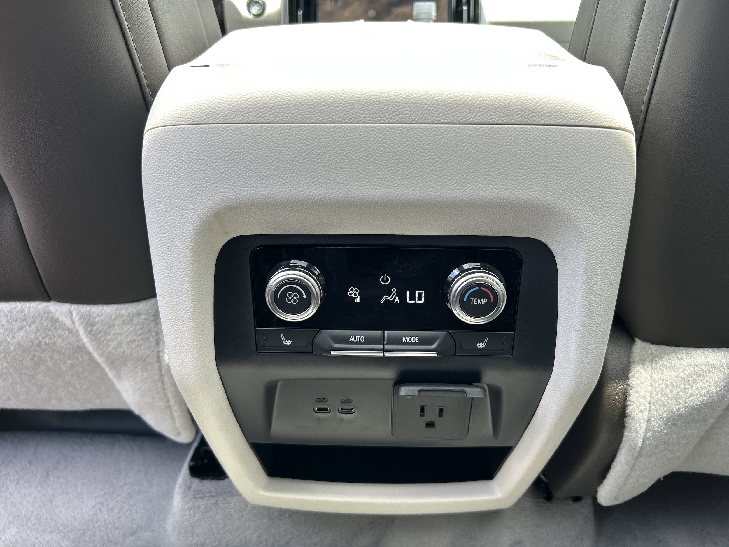 2026 GMC Acadia Denali - Photo 42