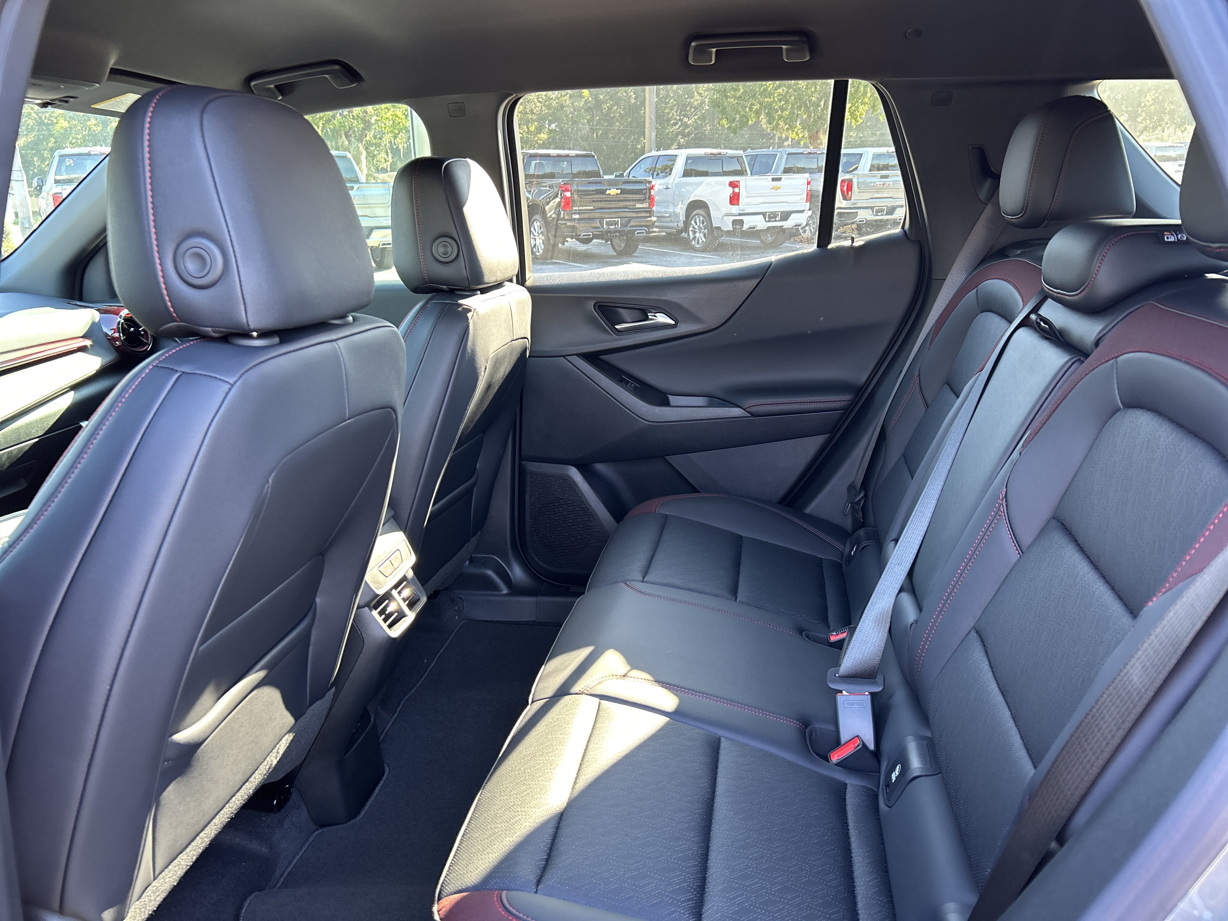 2027 Chevrolet Equinox RS - Photo 30