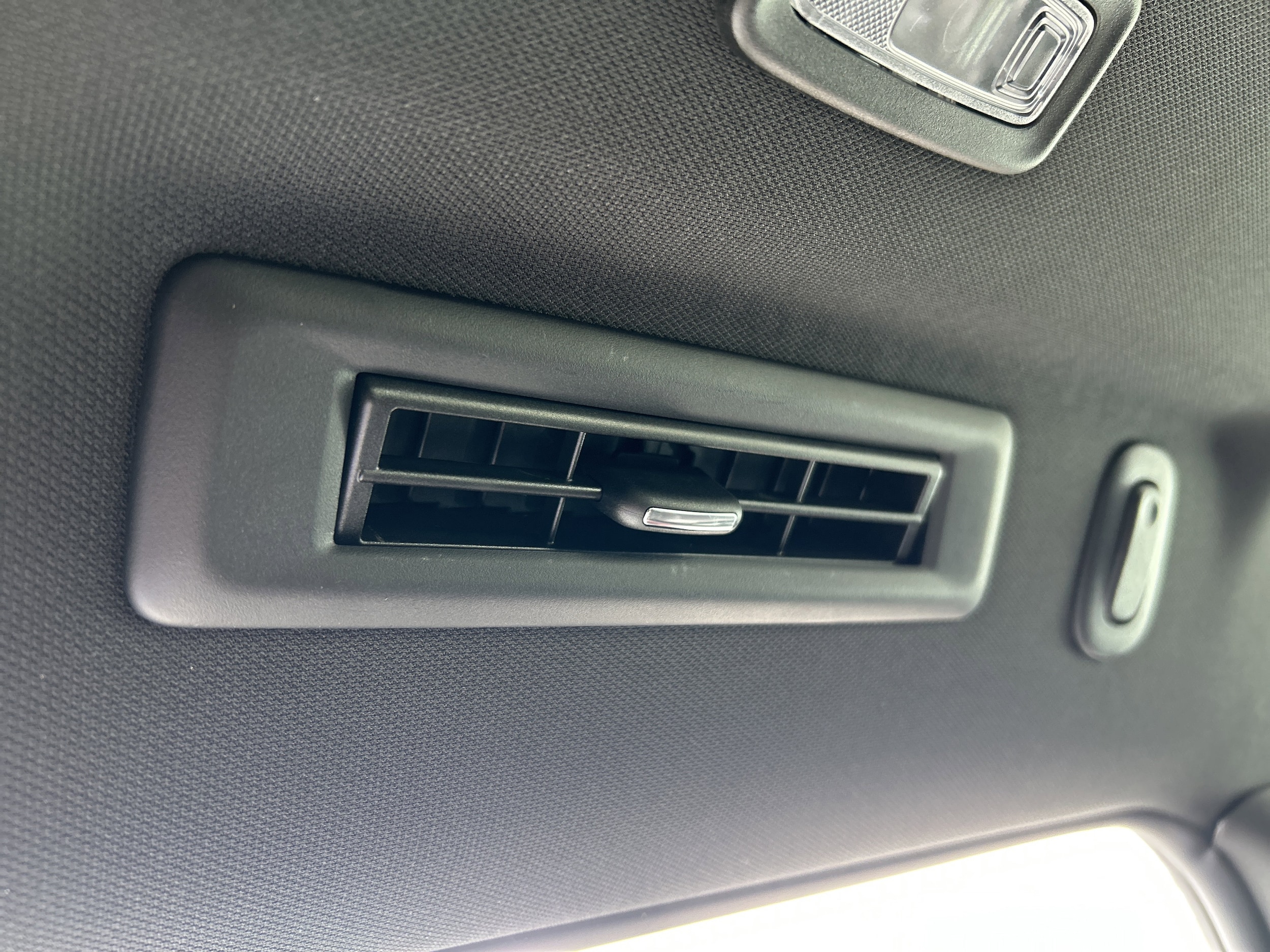 2025 Chevrolet Suburban RST - Photo 64