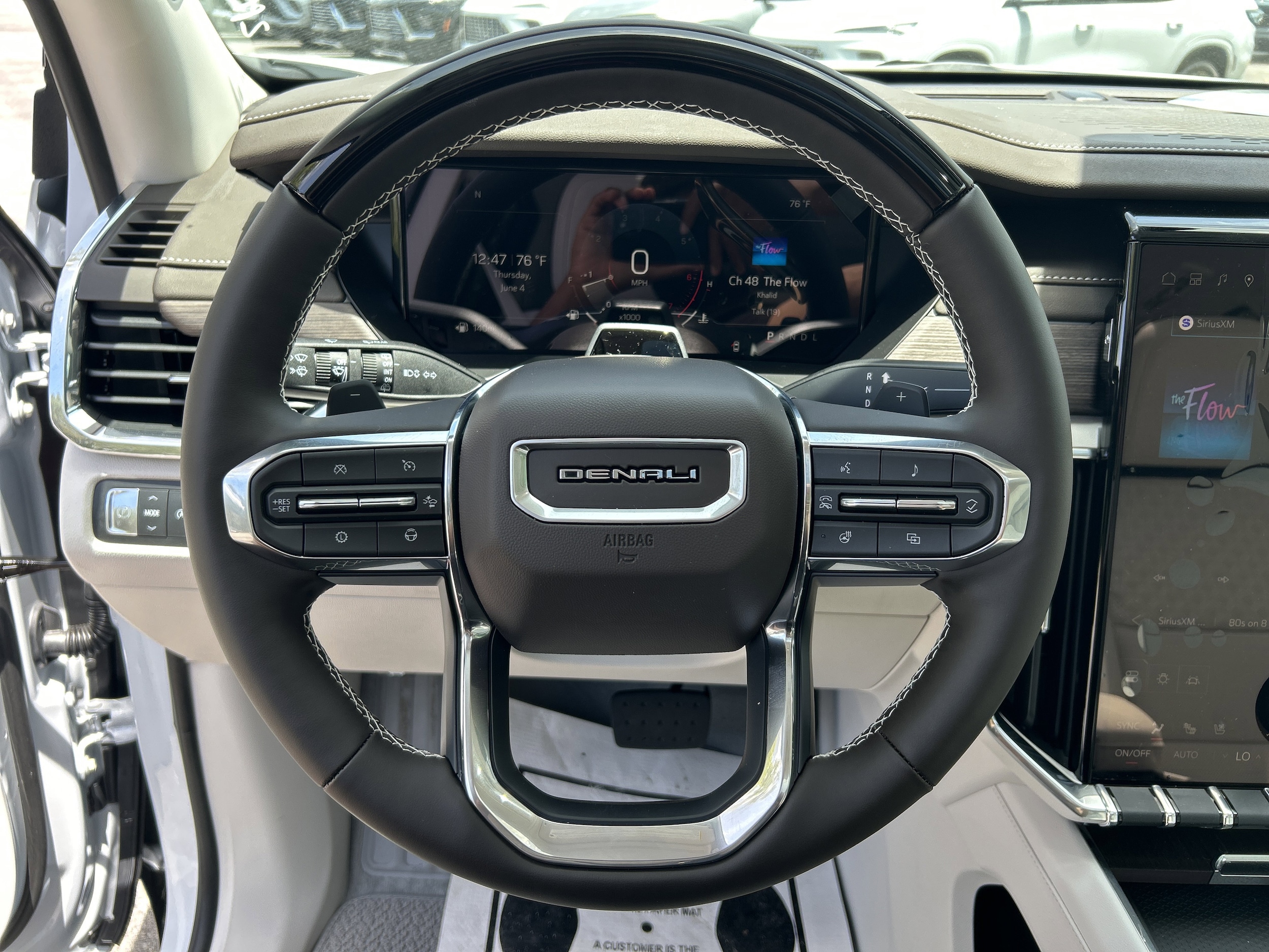 2026 GMC Acadia Denali - Photo 19