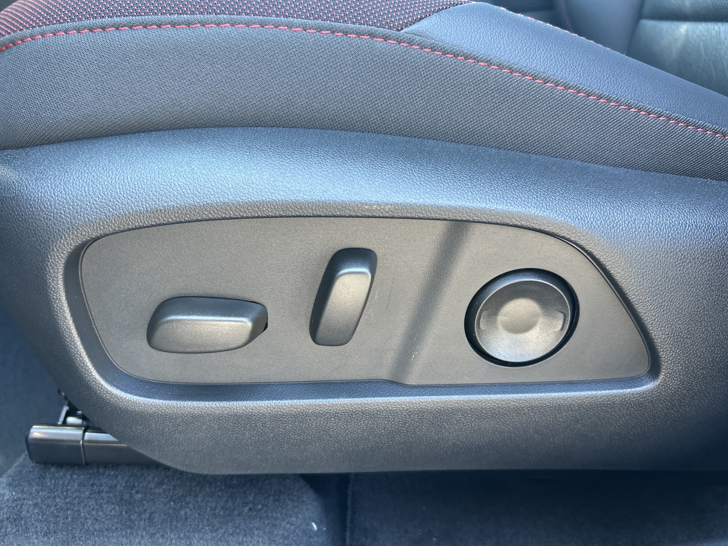 2027 Chevrolet Equinox RS - Photo 15