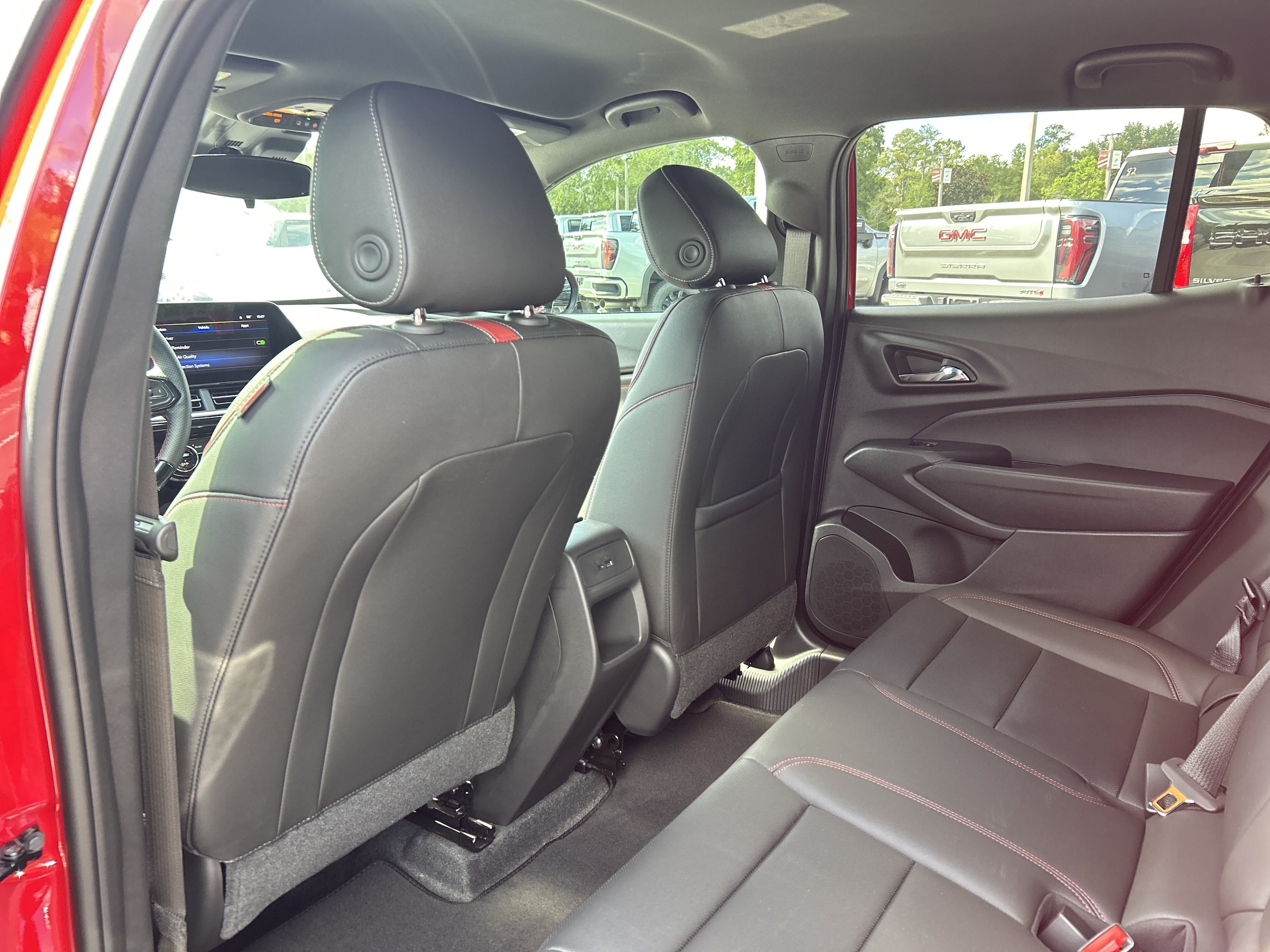 2026 Chevrolet Trax RS - Photo 32
