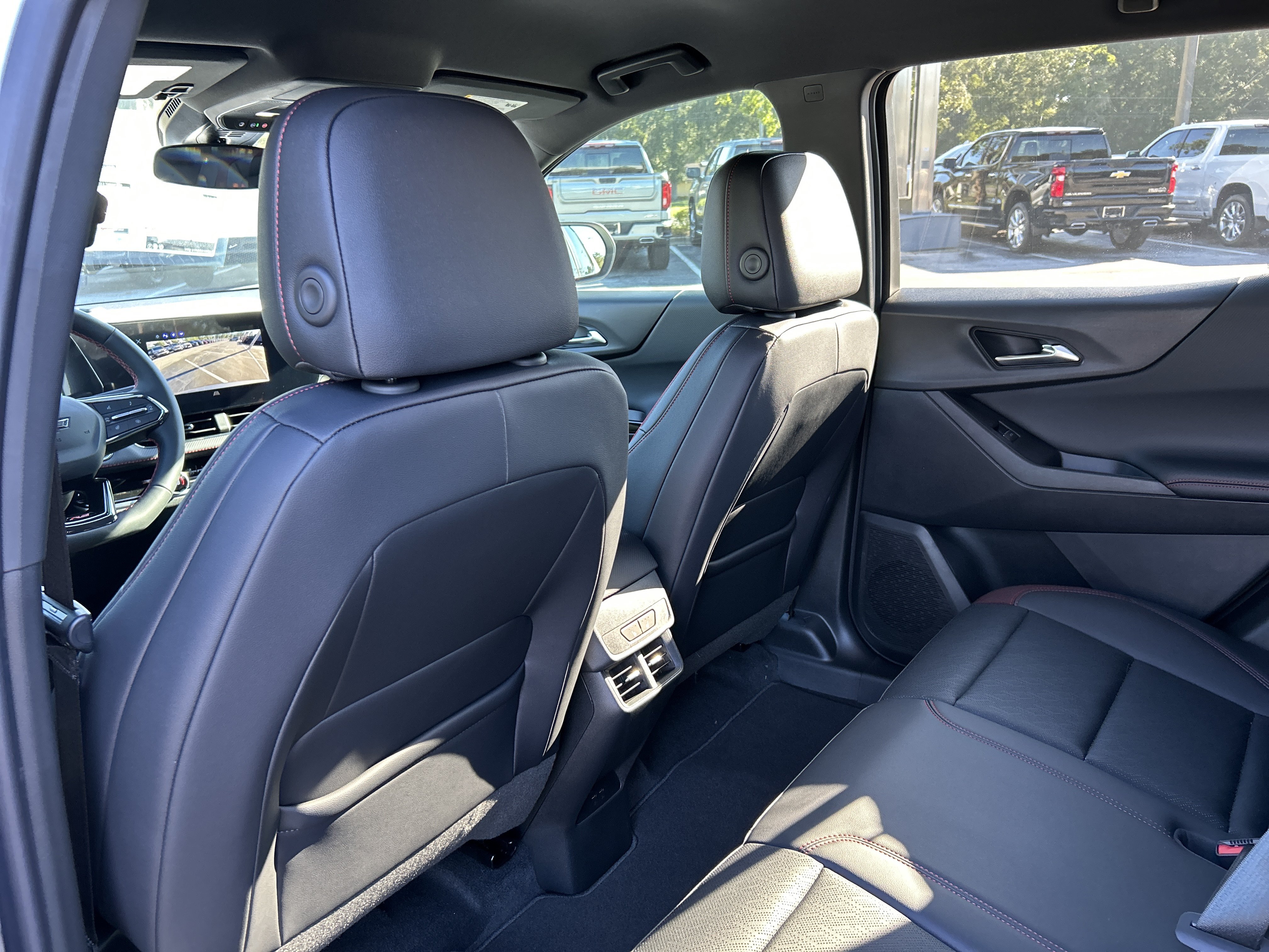 2027 Chevrolet Equinox RS - Photo 31