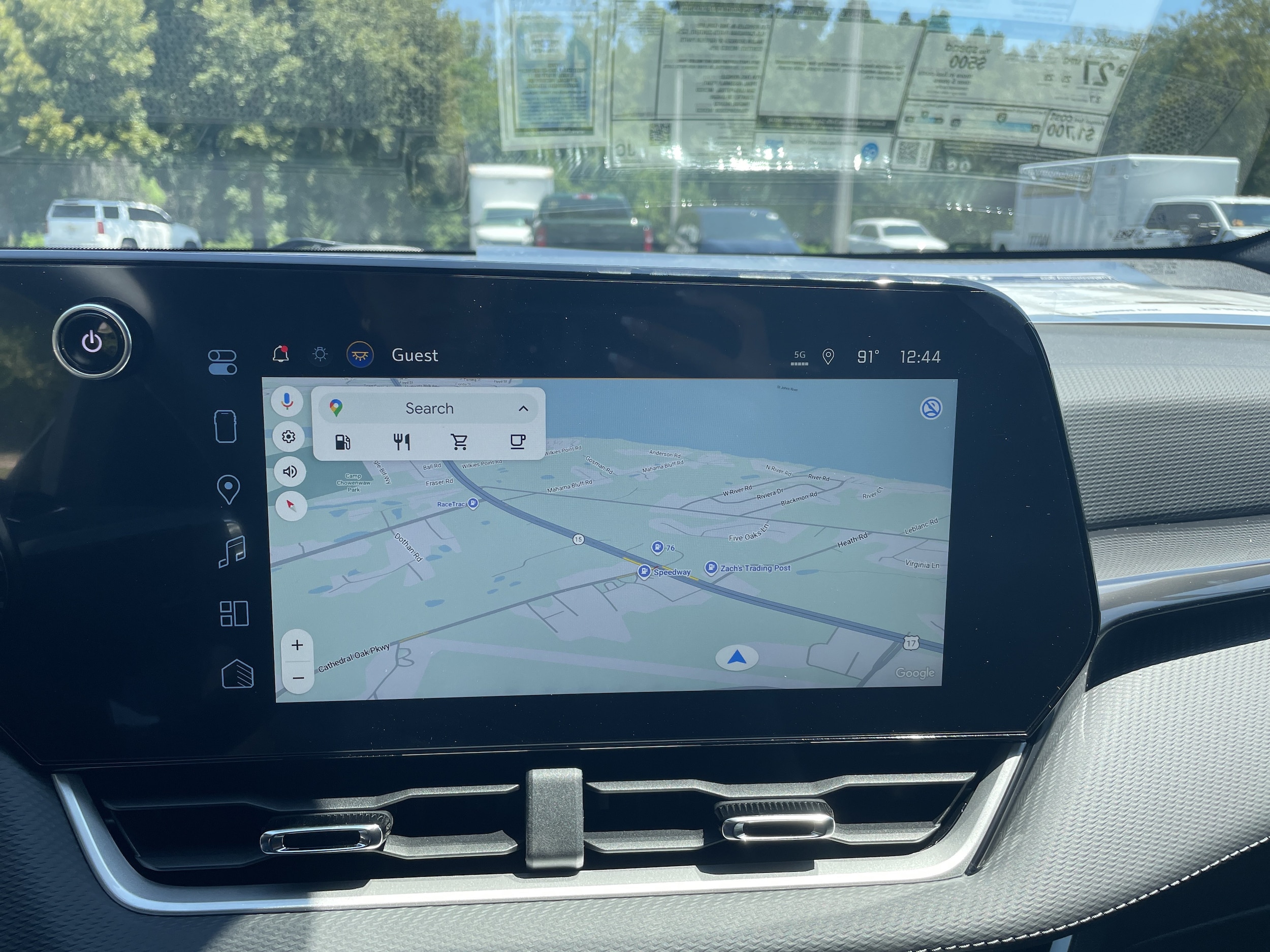 2027 Chevrolet Equinox LT - Photo 24