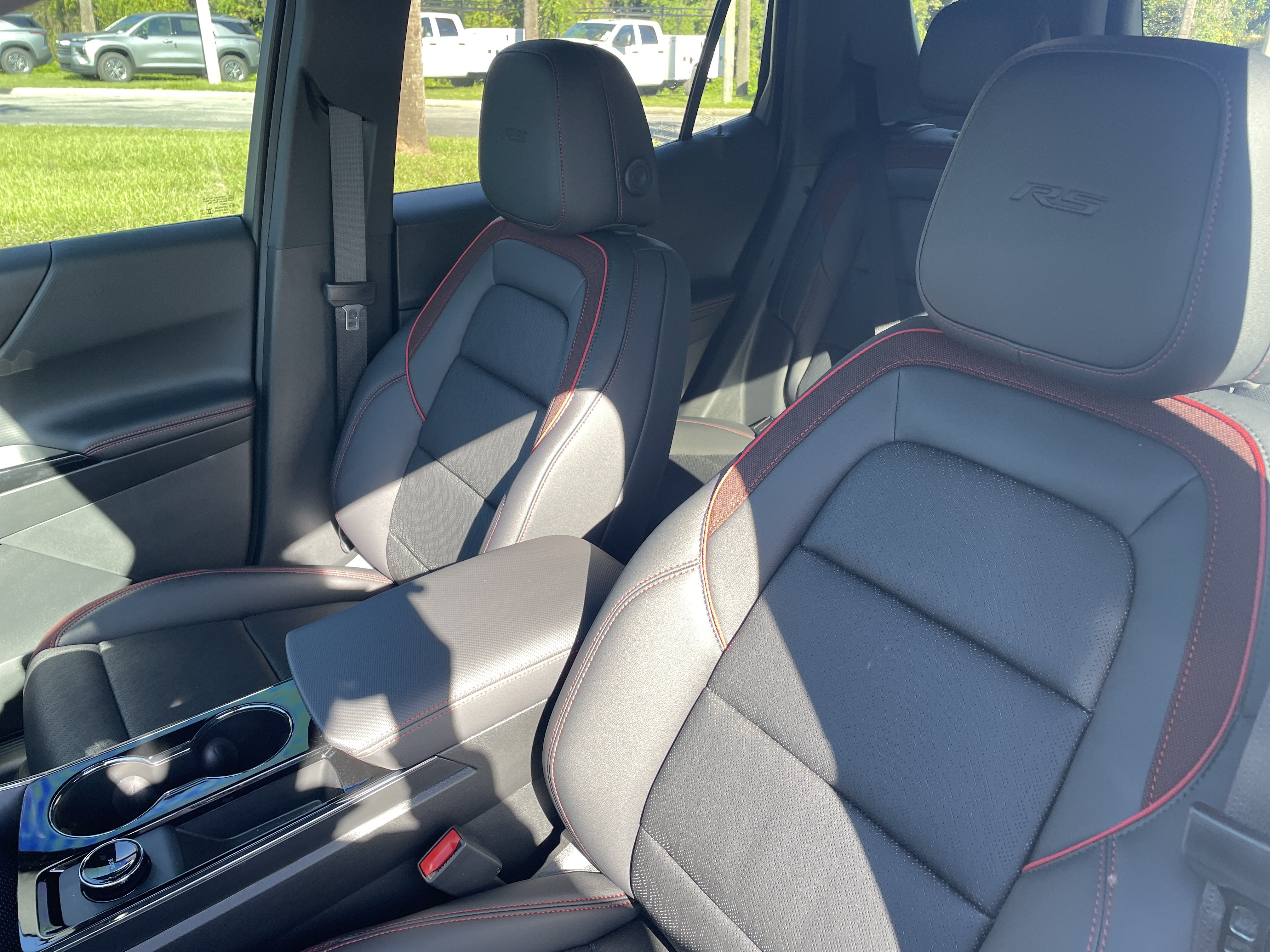 2027 Chevrolet Equinox RS - Photo 14