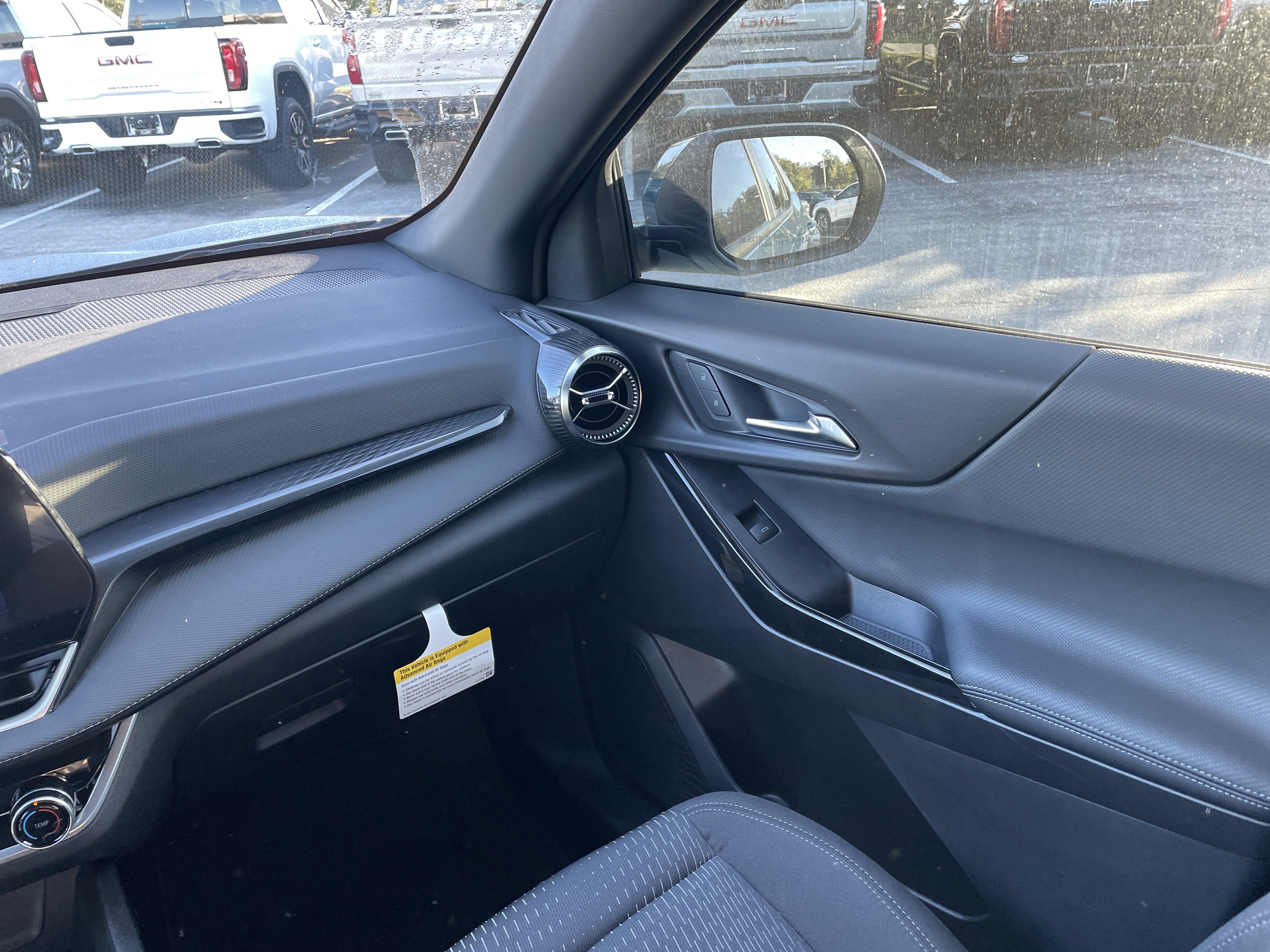 2027 Chevrolet Equinox LT - Photo 39
