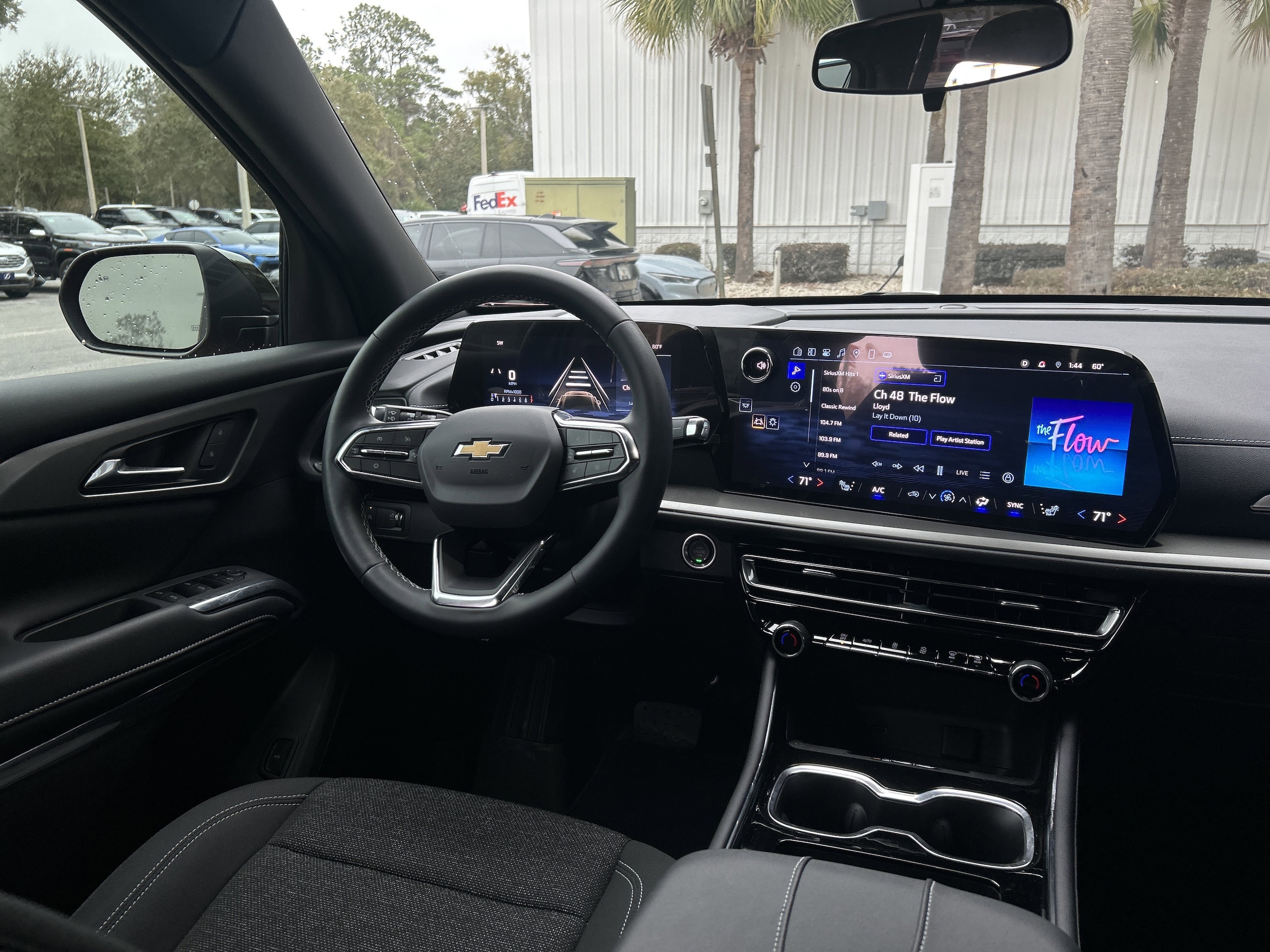 2025 Chevrolet Traverse LT - Photo 35